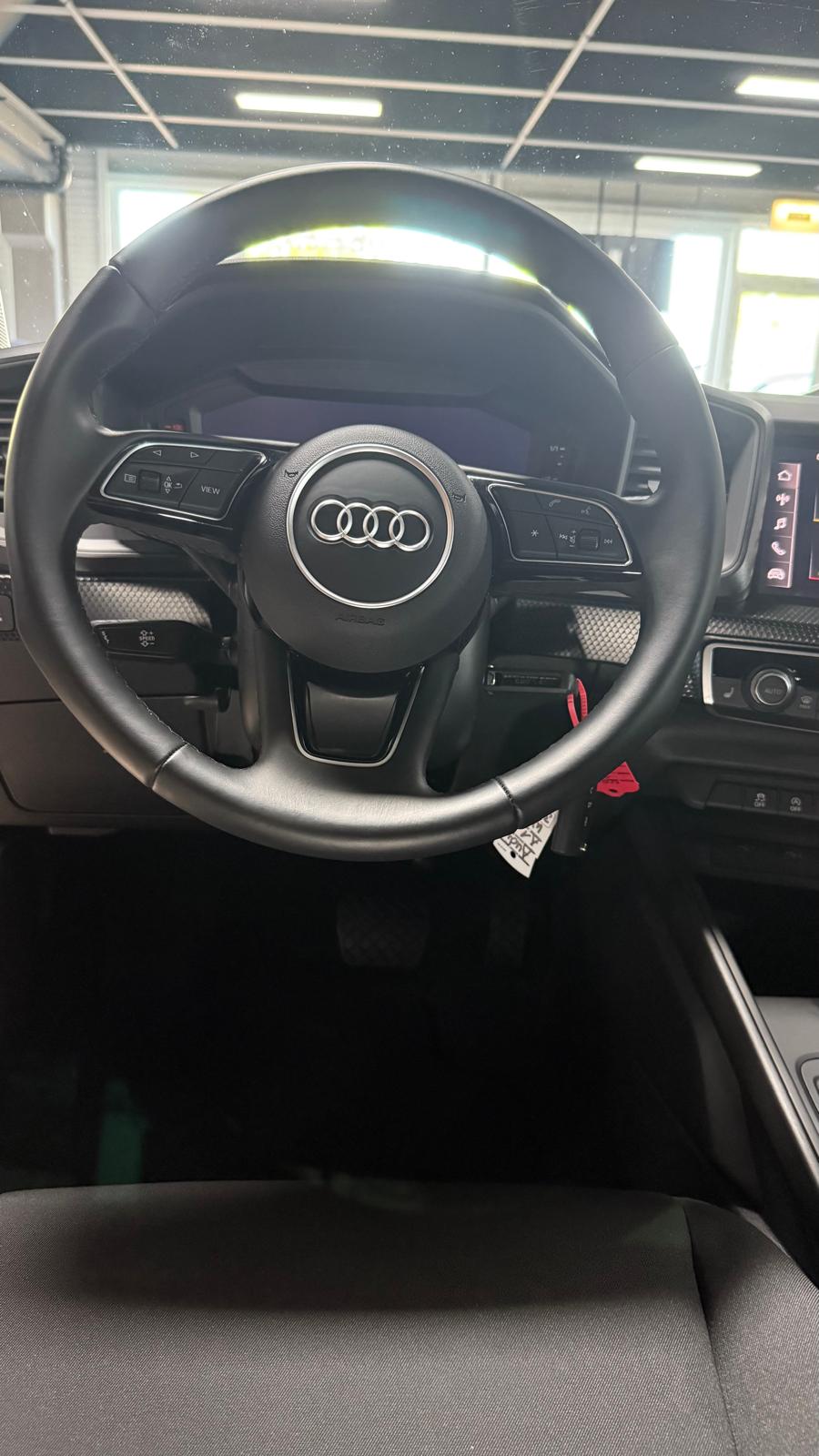 AUDI A1 Sportback 30 TFSI S-tronic-image-16