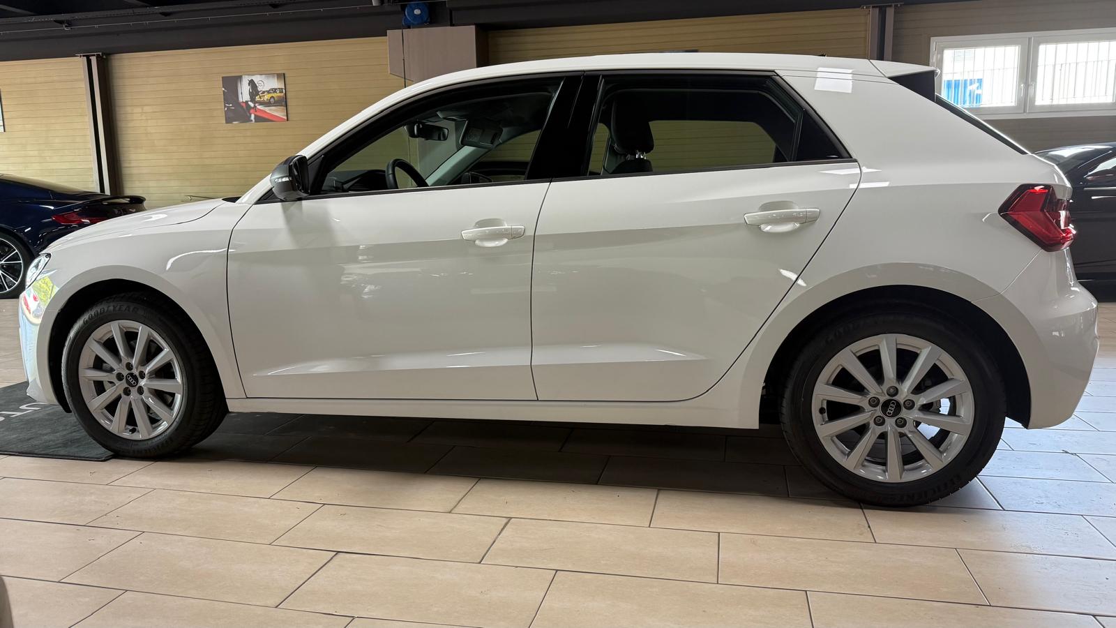 AUDI A1 Sportback 30 TFSI S-tronic-image-7