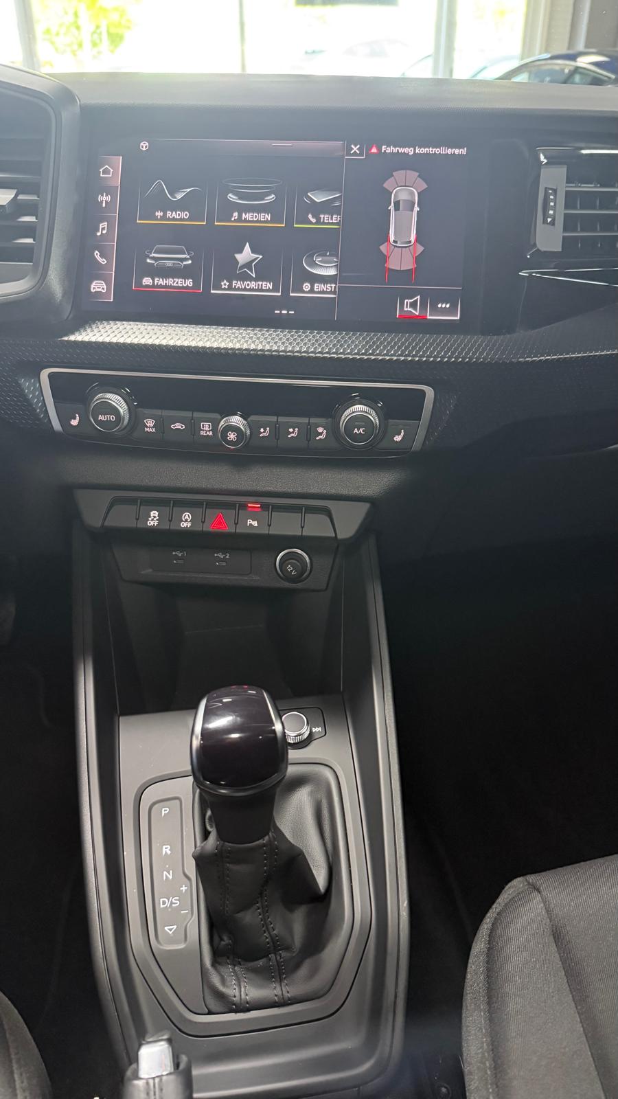 AUDI A1 Sportback 30 TFSI S-tronic-image-25