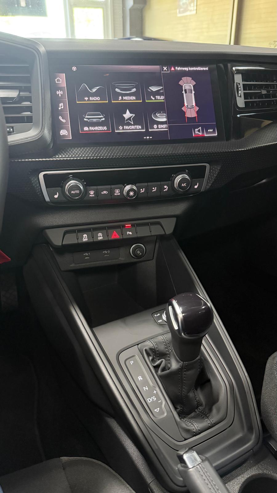 AUDI A1 Sportback 30 TFSI S-tronic-image-14