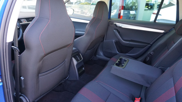 SKODA Octavia 2.0 TSI Amb. 4x4-image-8