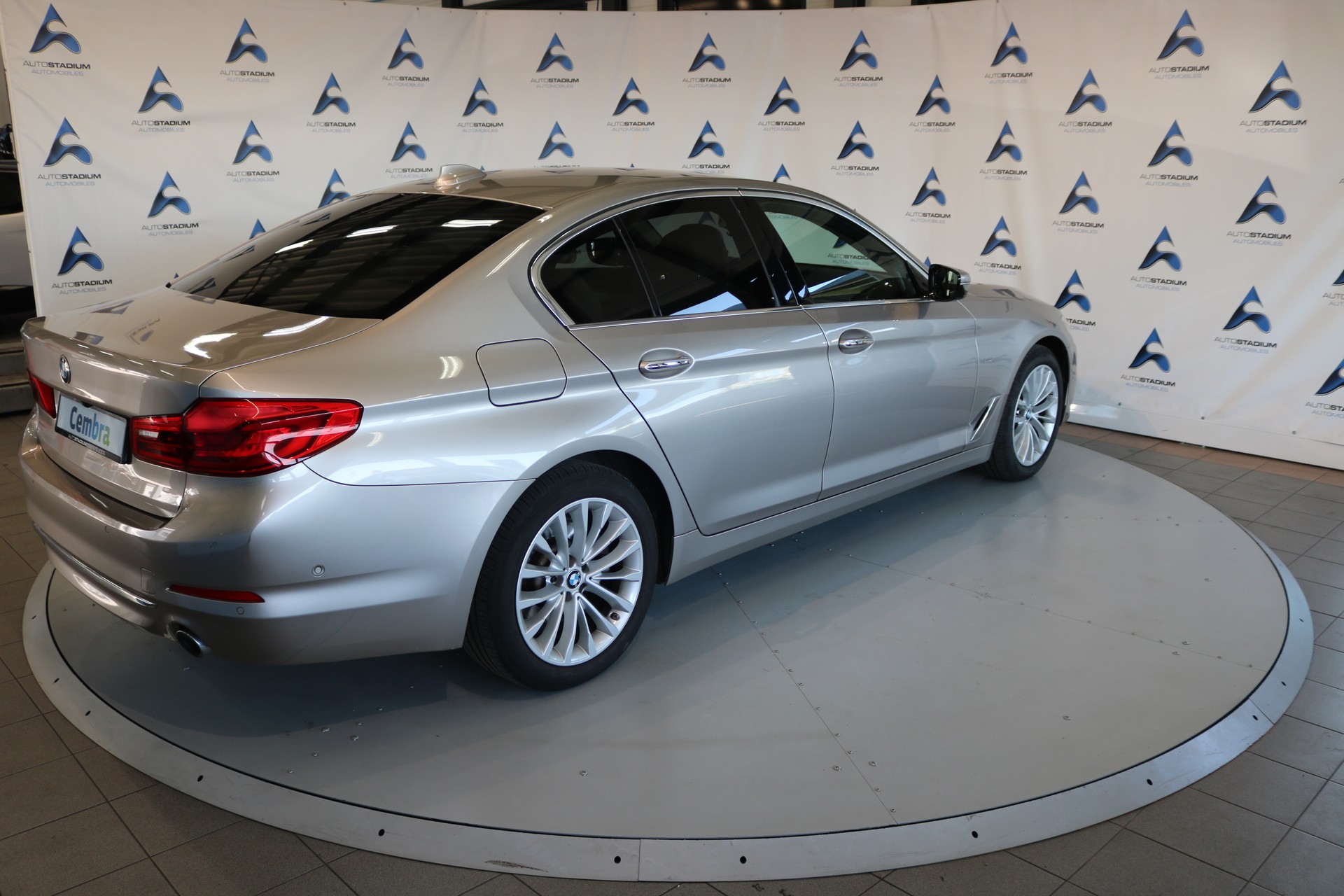 BMW 530i xDrive Luxury Line Steptronic-image-28