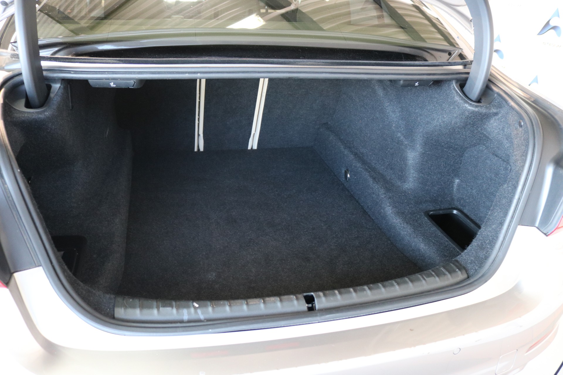 BMW 530i xDrive Luxury Line Steptronic-image-4