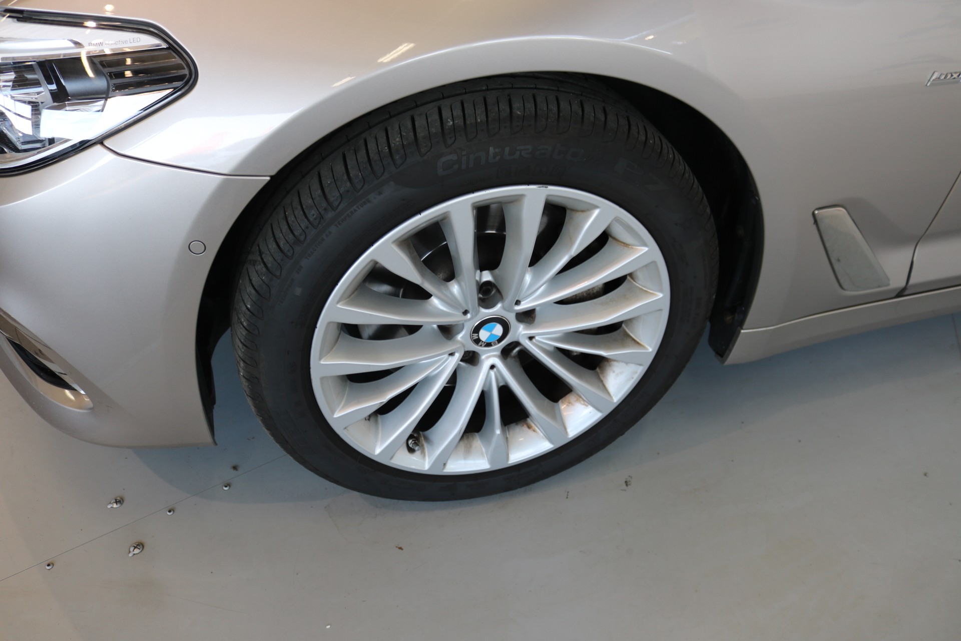 BMW 530i xDrive Luxury Line Steptronic-image-37