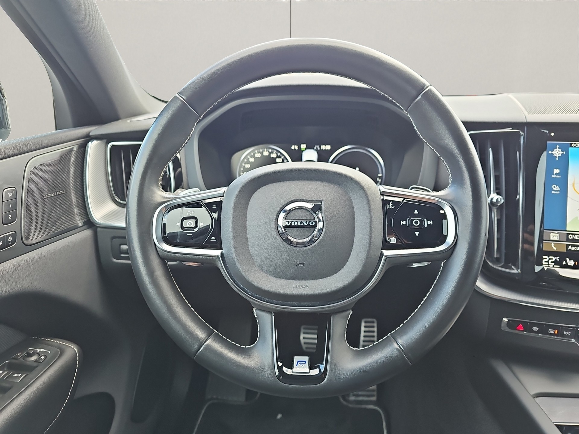 VOLVO XC60 2.0 T8 TE R-Design eAWD-image-7