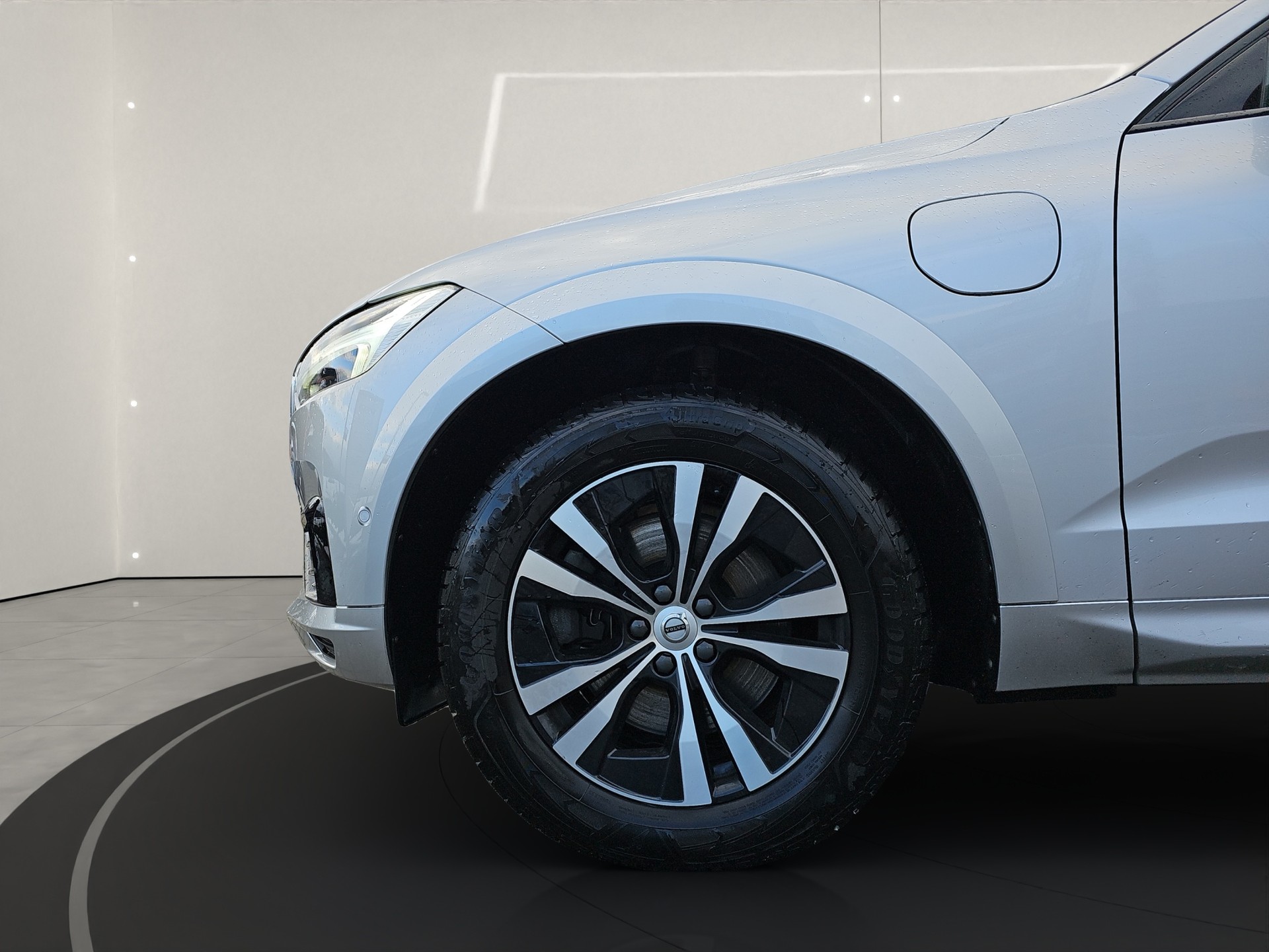 VOLVO XC60 2.0 T8 TE R-Design eAWD-image-4