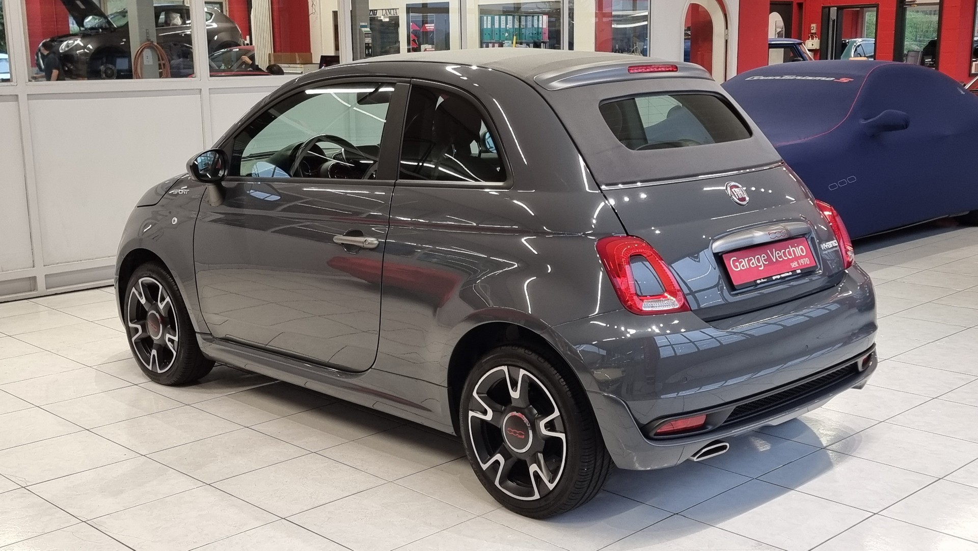 FIAT 500 C 1.0 Hybrid Sport-image-4