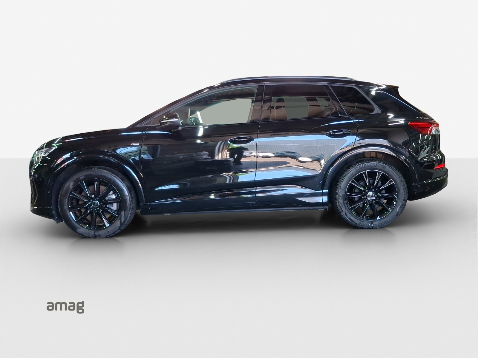 AUDI Q4 e-tron 50 quattro-image-1