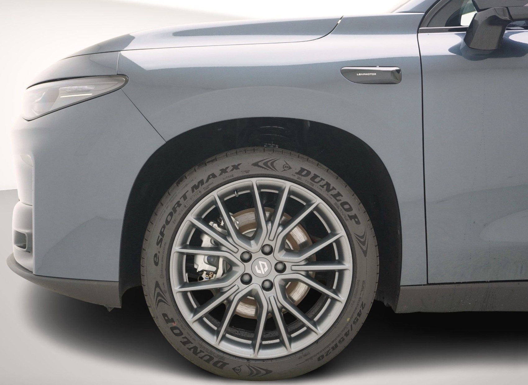LEAPMOTOR C10 Design Pro MAX AWD-image-8