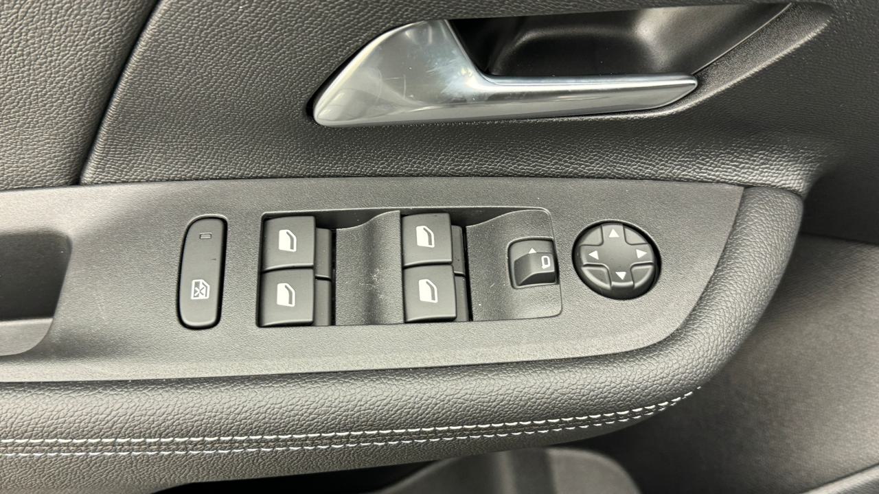 OPEL Mokka 1.2 Direct Injection Turbo GS Aut.-image-8