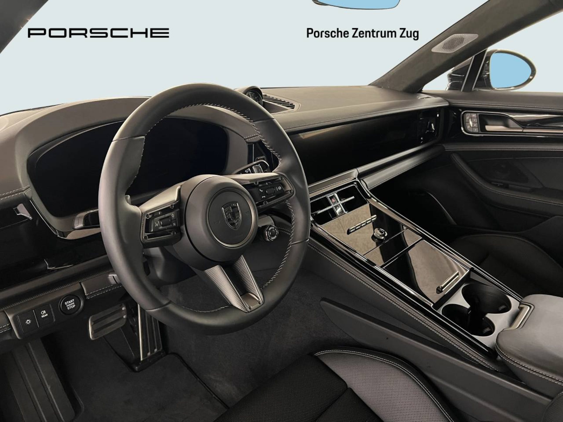 PORSCHE Panamera Turbo S E-Hybrid-showroom-element-3