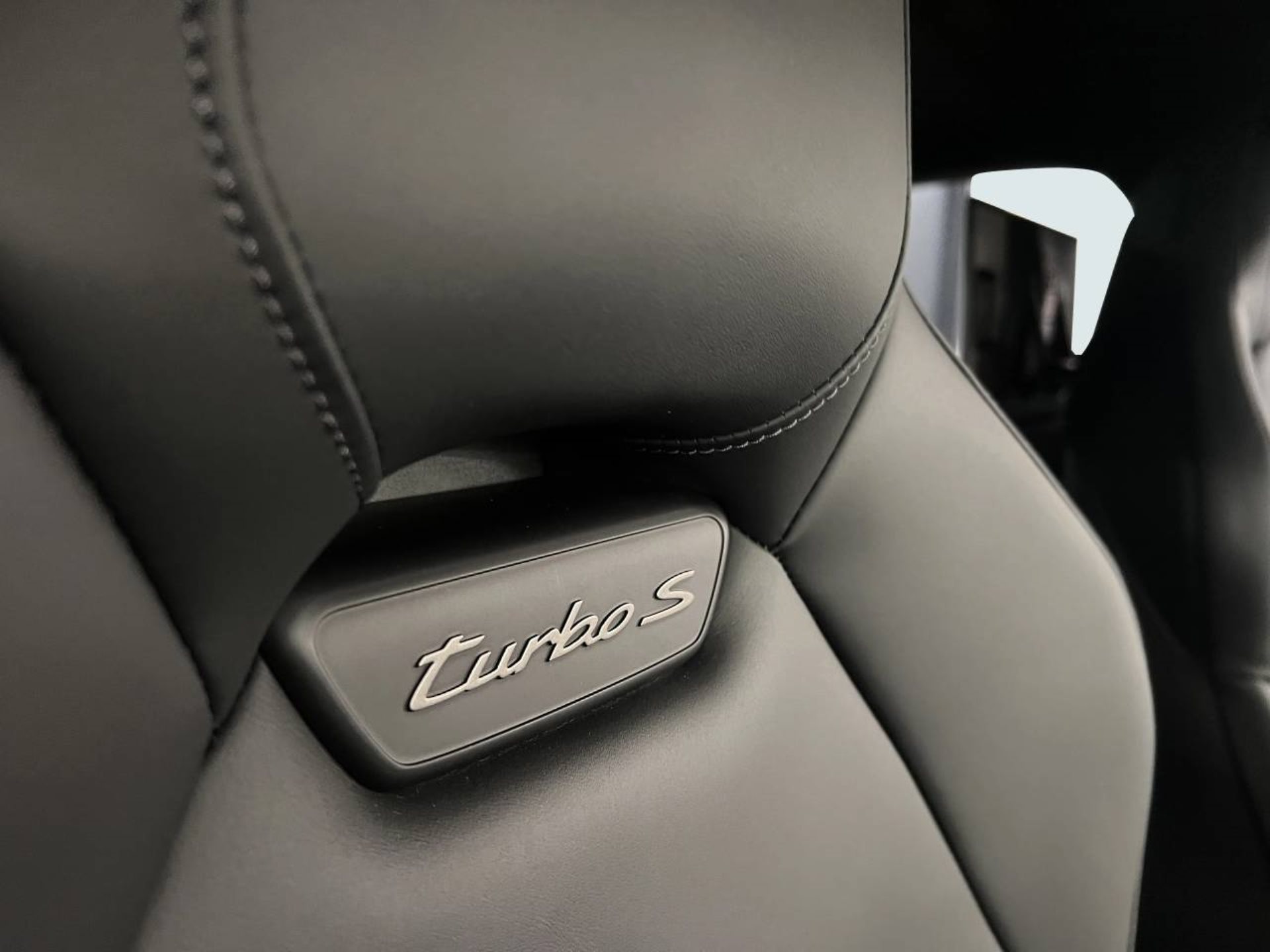 PORSCHE Panamera Turbo S E-Hybrid-image-20