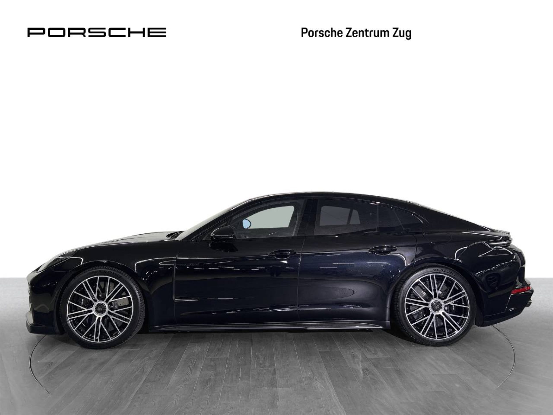 PORSCHE Panamera Turbo S E-Hybrid-showroom-element-1
