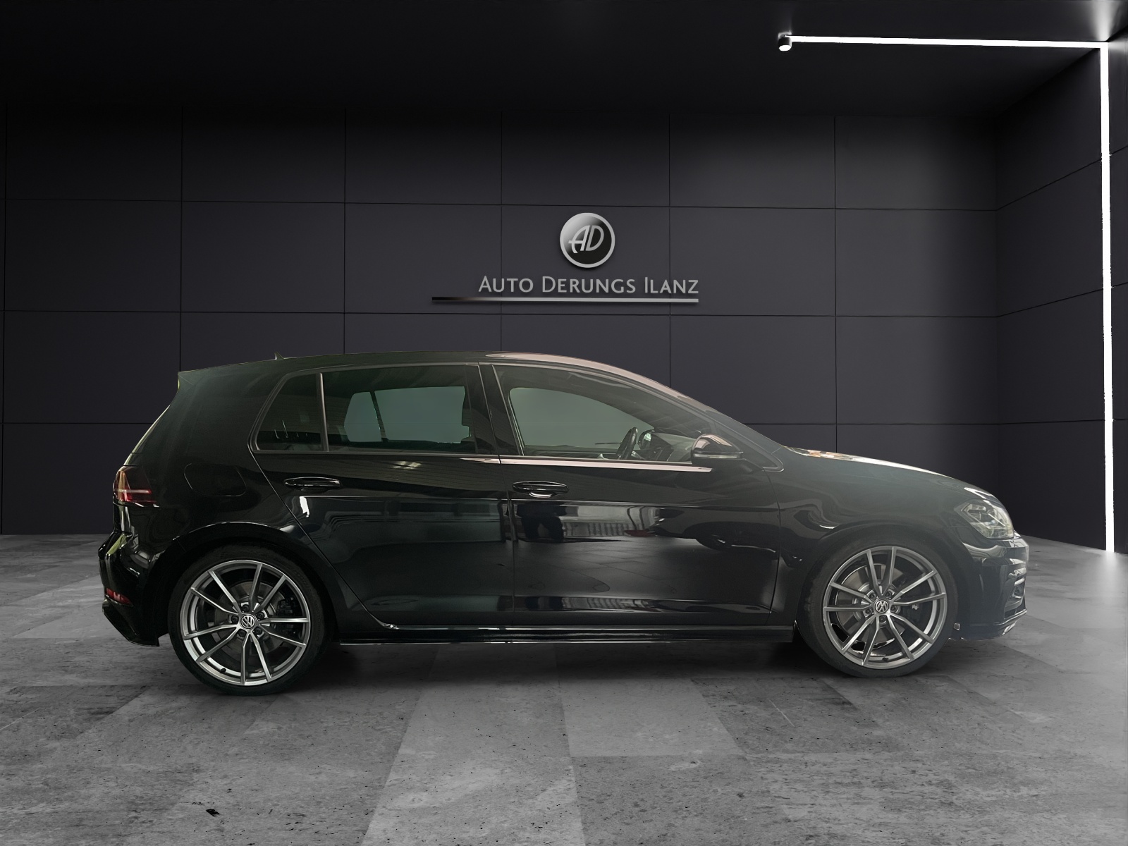 VW Golf VII 2.0 TSI R 310 4motion-image-5