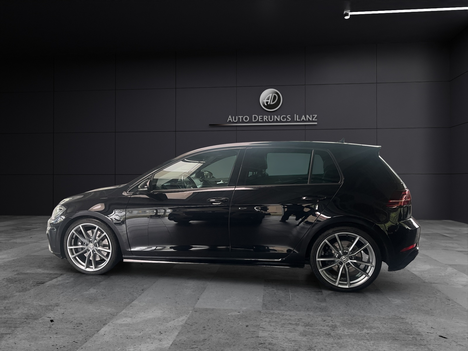 VW Golf VII 2.0 TSI R 310 4motion-image-4