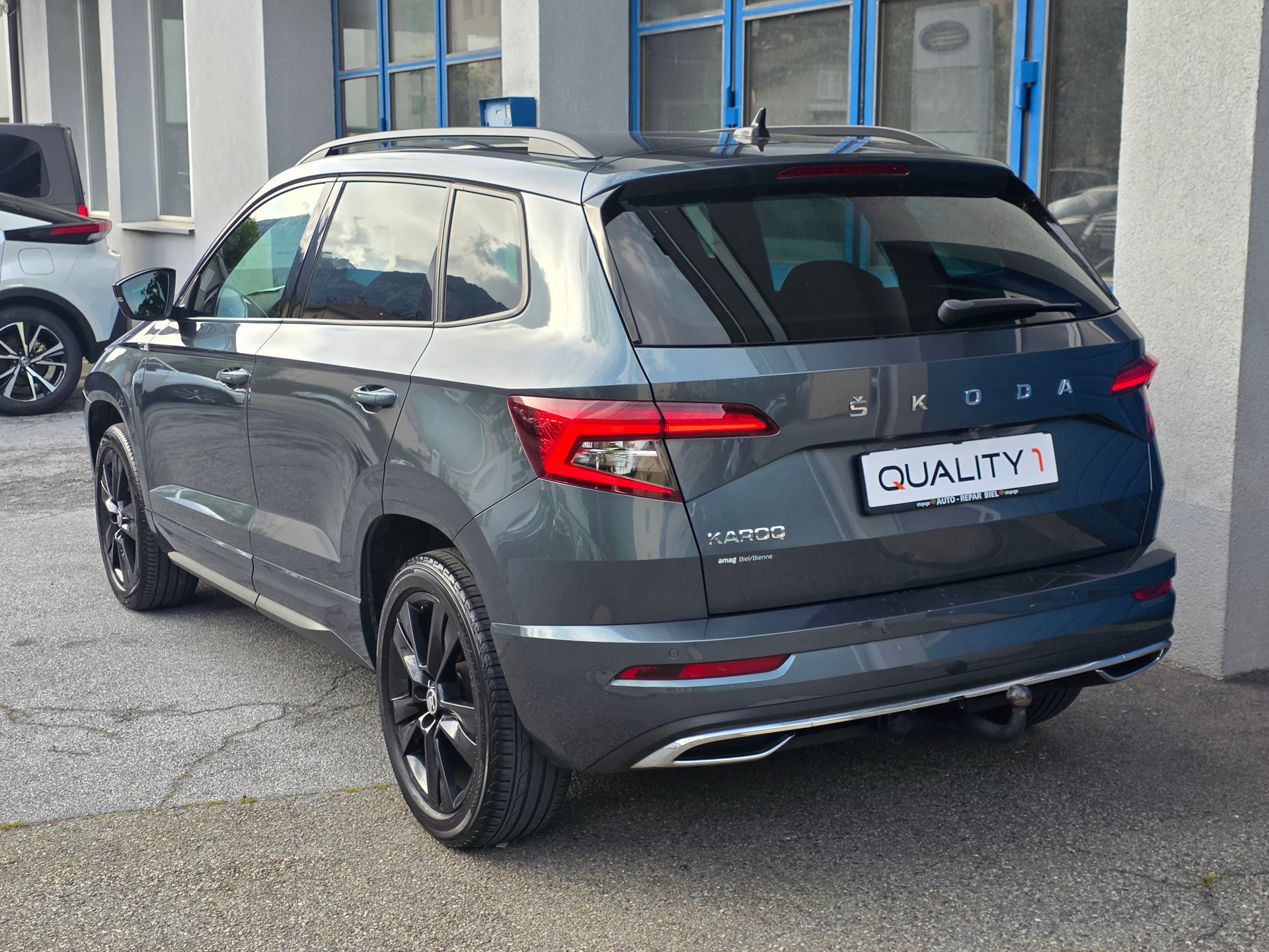 SKODA Karoq 1.5 TSI ACT SportLine DSG-showroom-element-3