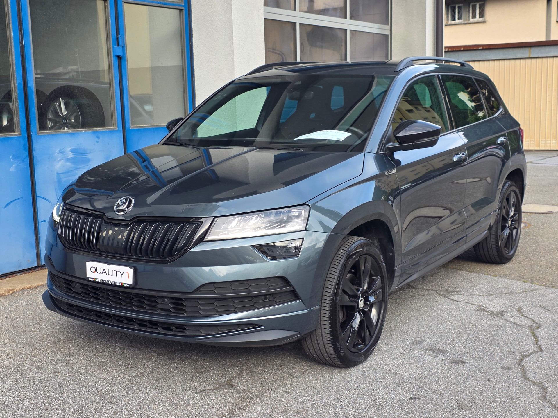 SKODA Karoq 1.5 TSI ACT SportLine DSG-showroom-element-1