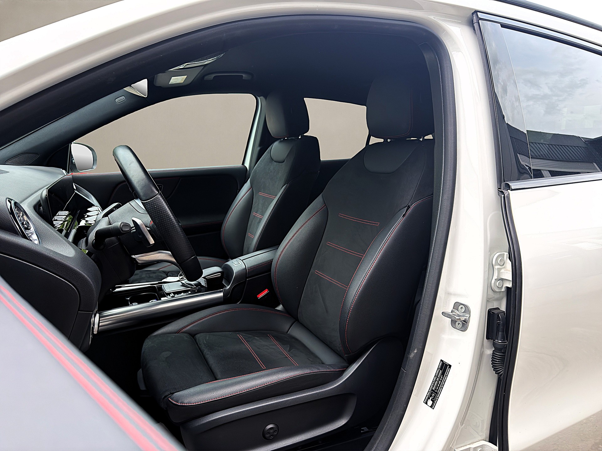 MERCEDES-BENZ GLA 200 ❗AMG Line❗ 7G-DCT-image-8