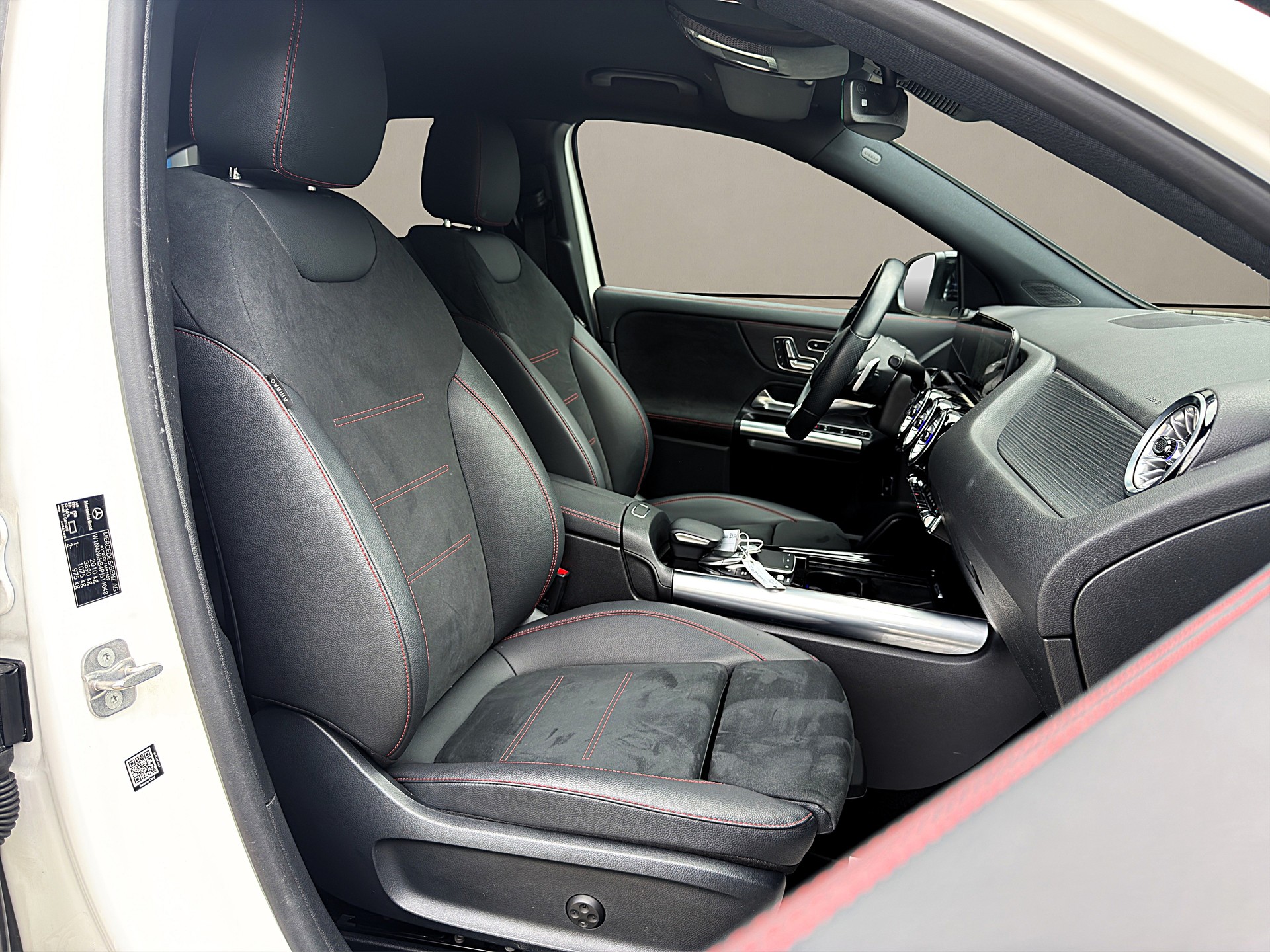 MERCEDES-BENZ GLA 200 ❗AMG Line❗ 7G-DCT-image-9