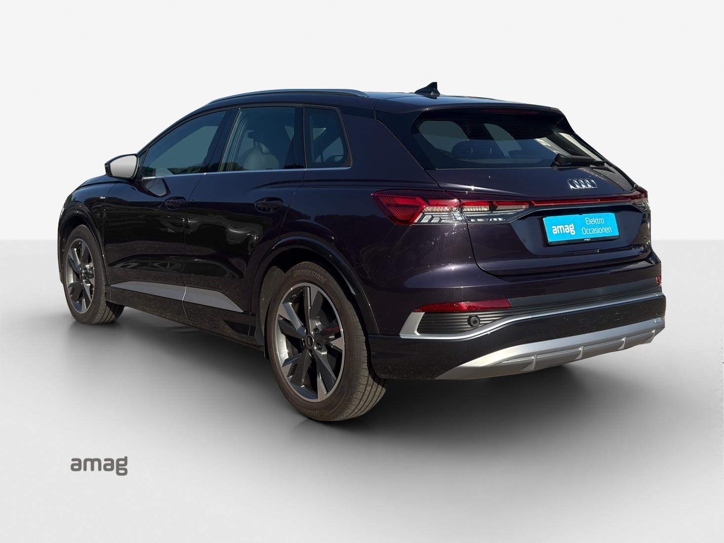 AUDI Q4 e-tron 45 quattro-image-2