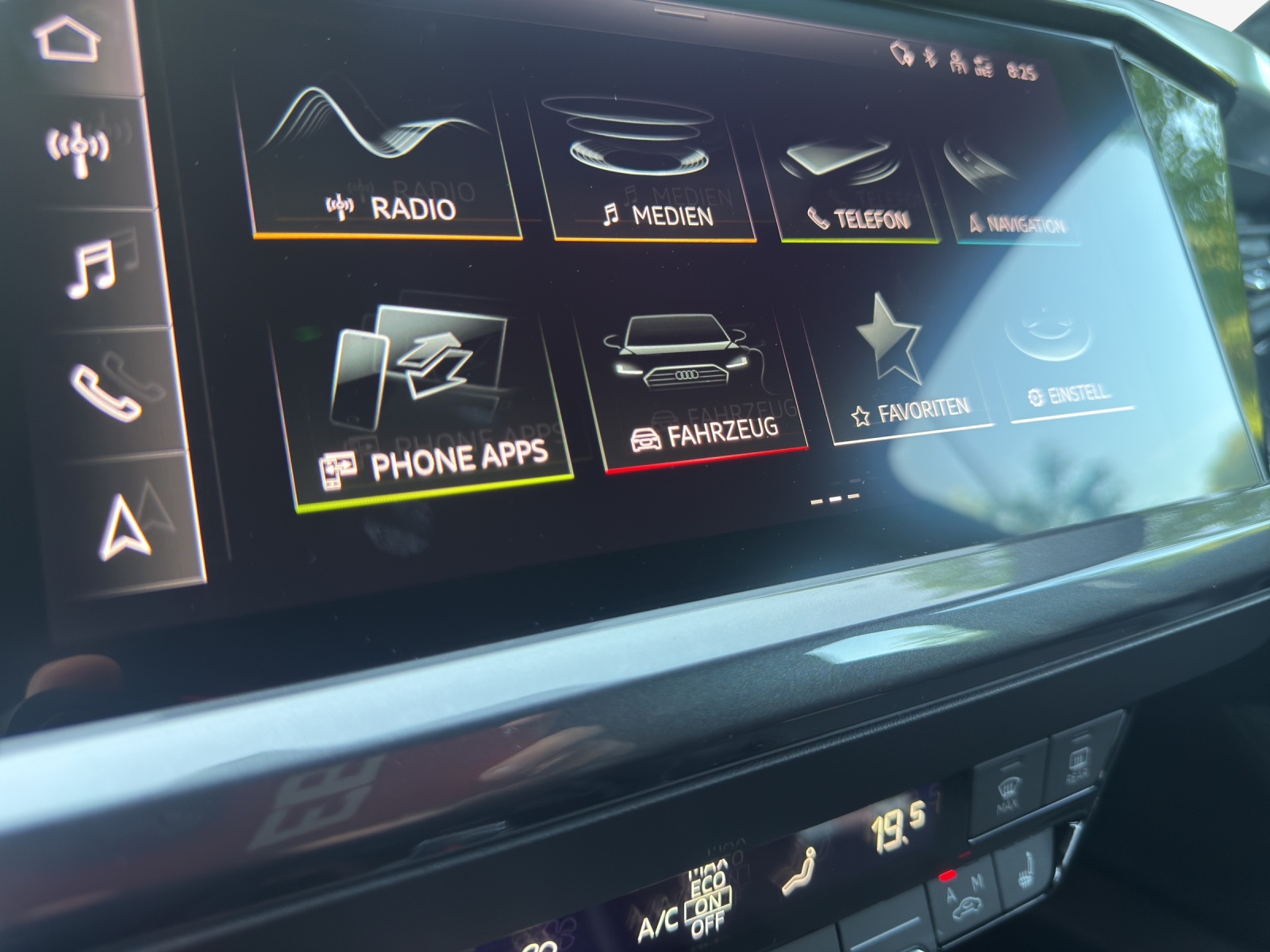 AUDI Q4 e-tron 45 quattro-image-15