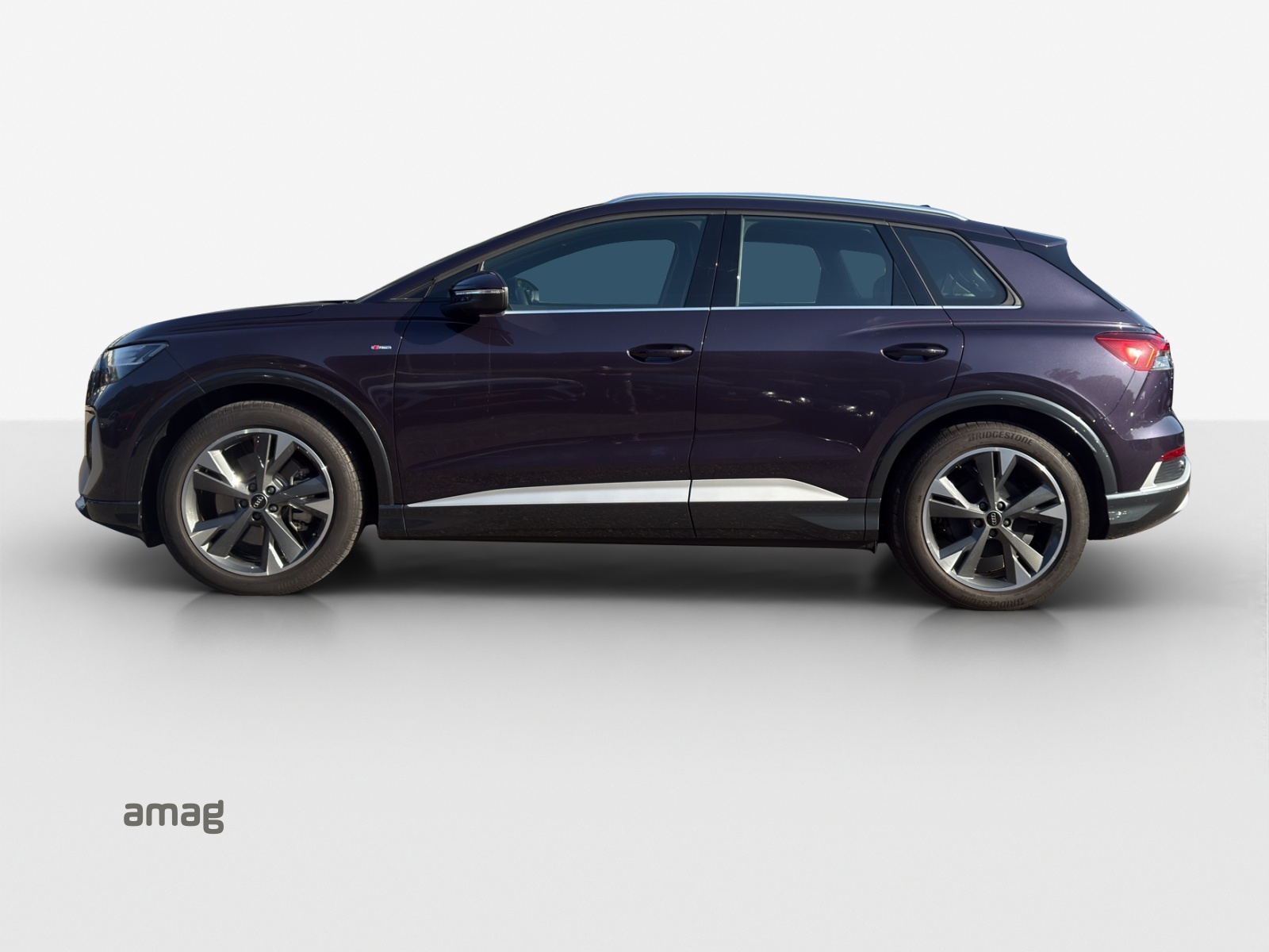 AUDI Q4 e-tron 45 quattro-image-1