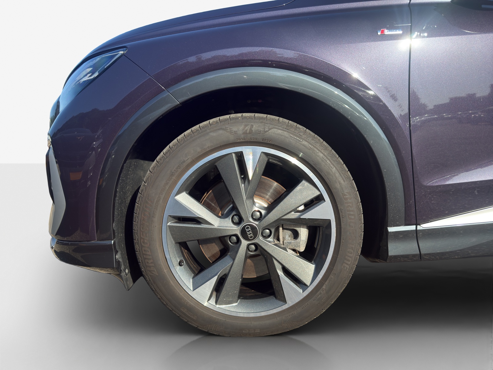 AUDI Q4 e-tron 45 quattro-image-13