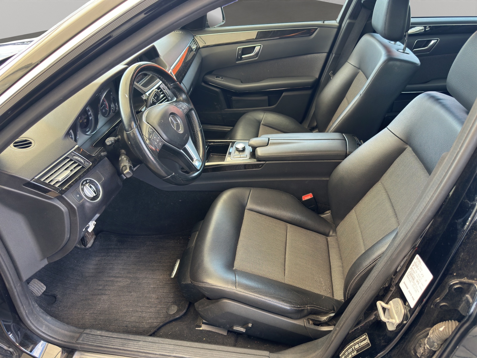 MERCEDES-BENZ E 250 CDI BlueEff. Avantgarde 4Matic 7G-Tronic-image-8