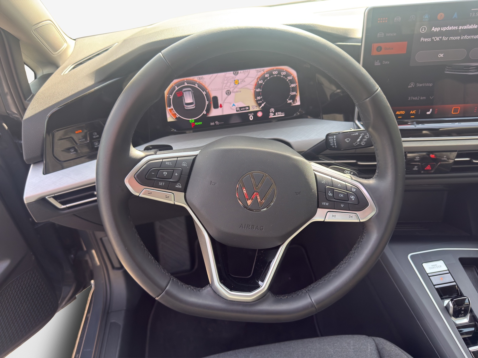 VW Golf Variant 1.5 eTSI mHEV Life-image-9