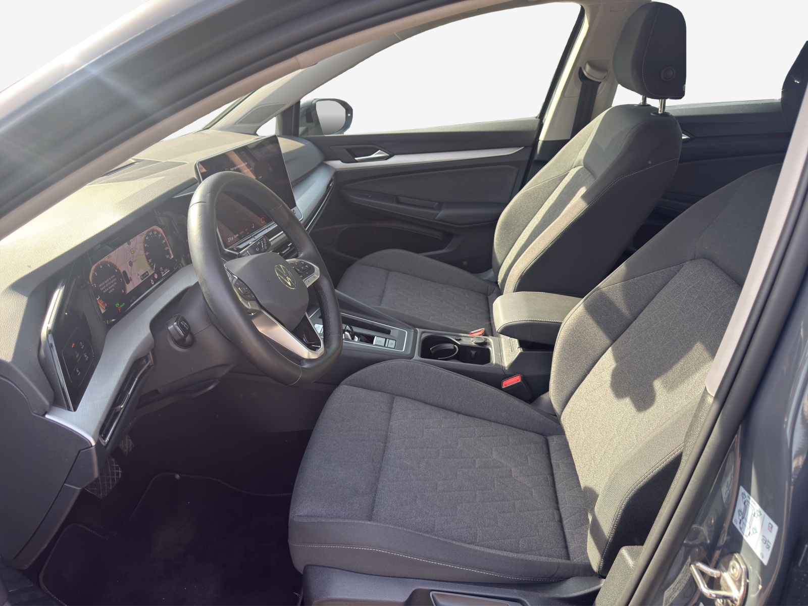 VW Golf Variant 1.5 eTSI mHEV Life-image-7