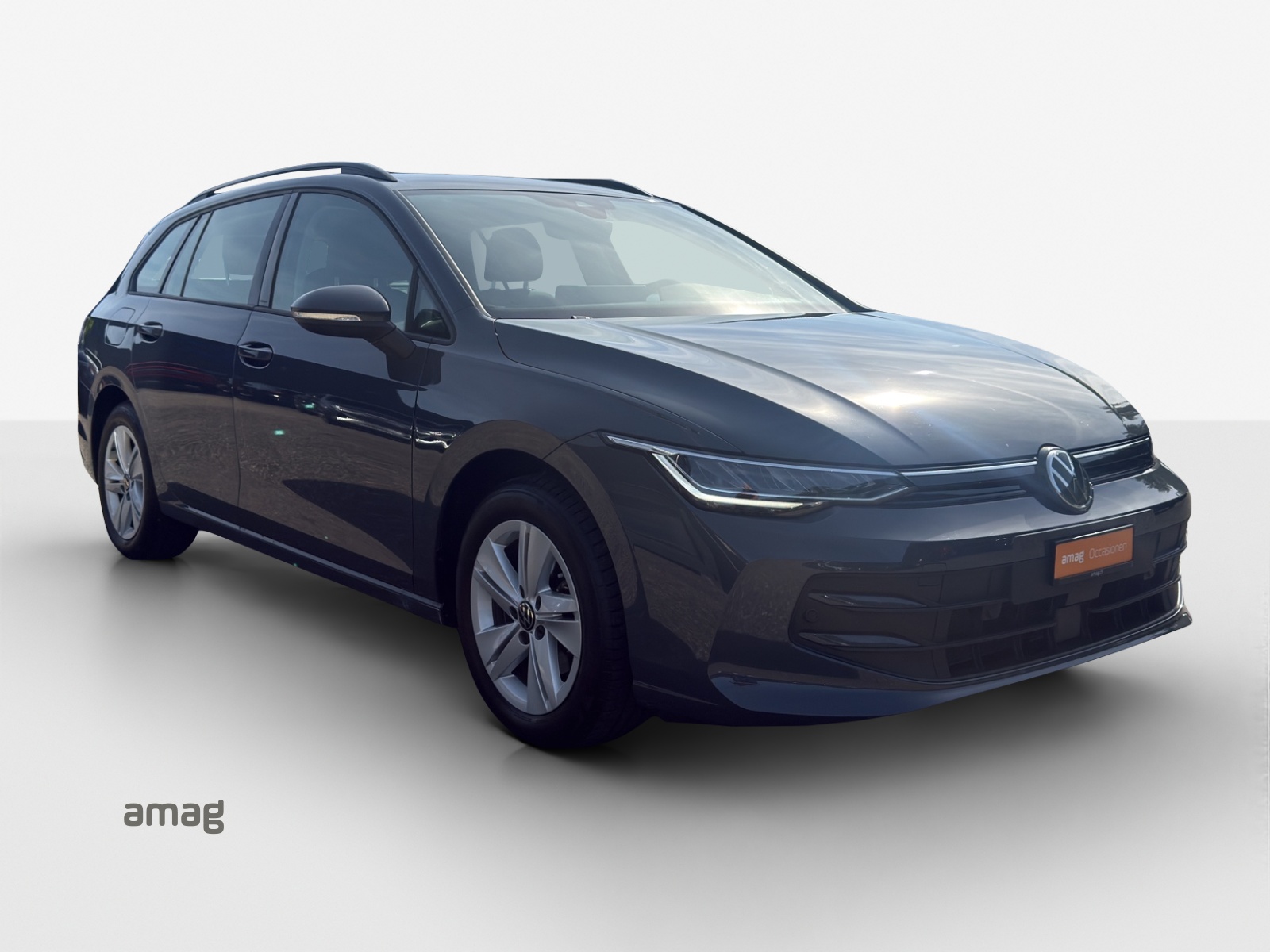 VW Golf Variant 1.5 eTSI mHEV Life-image-5
