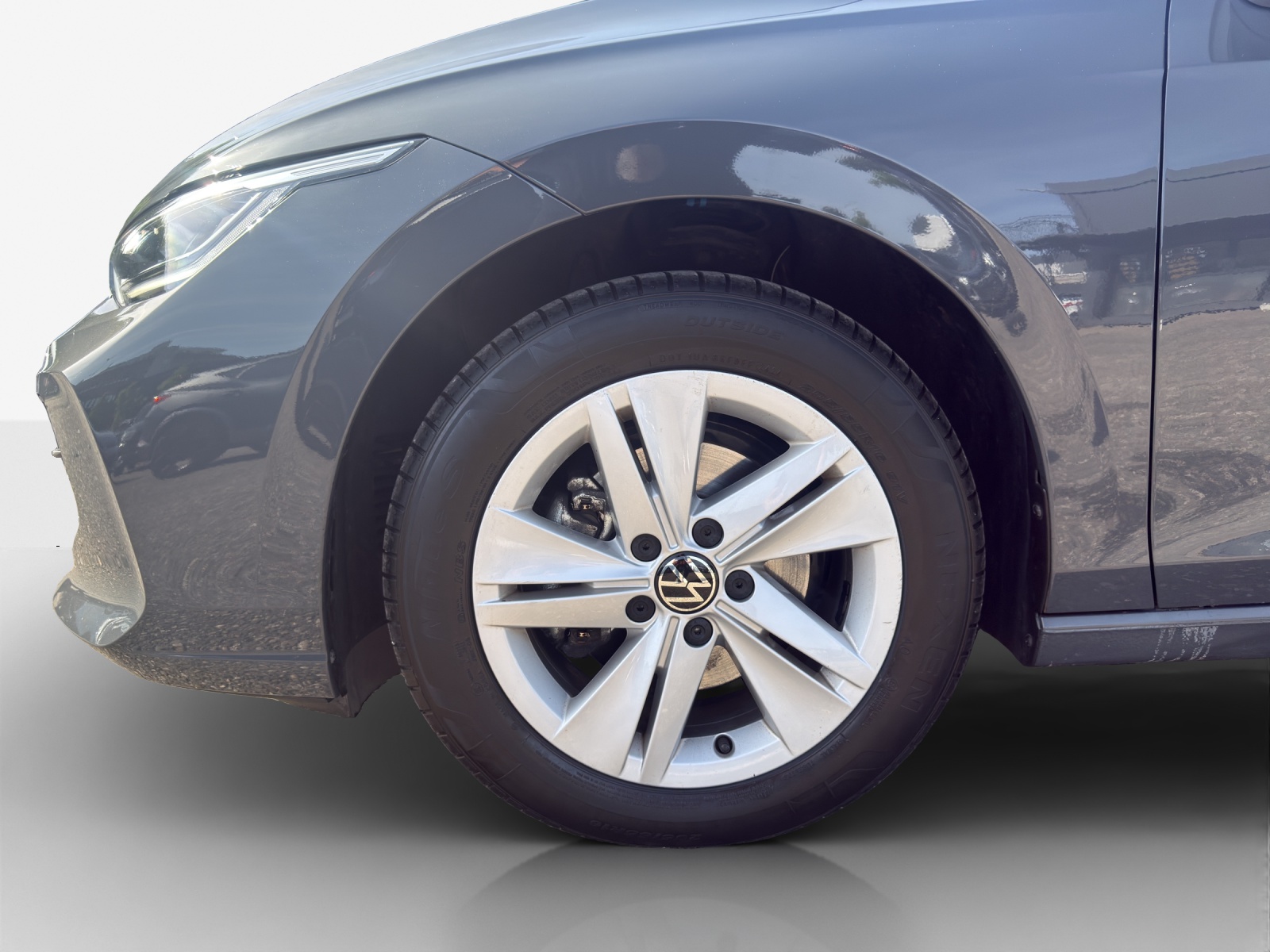 VW Golf Variant 1.5 eTSI mHEV Life-image-13