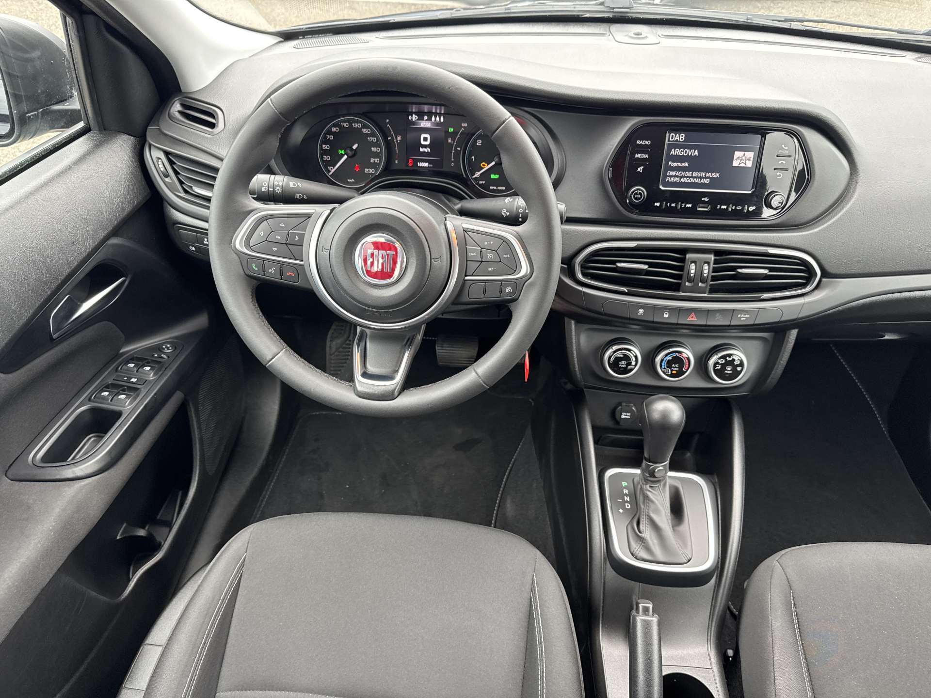 FIAT Tipo Hybrid 1.5 Cult Automat-image-4