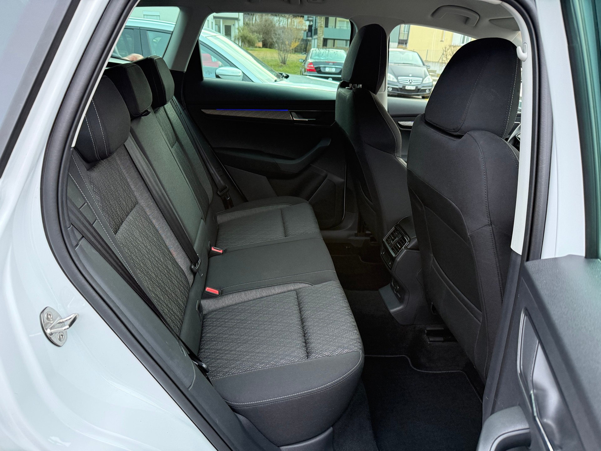 SKODA Karoq 2.0 TDI Style 4x4 DSG-image-19