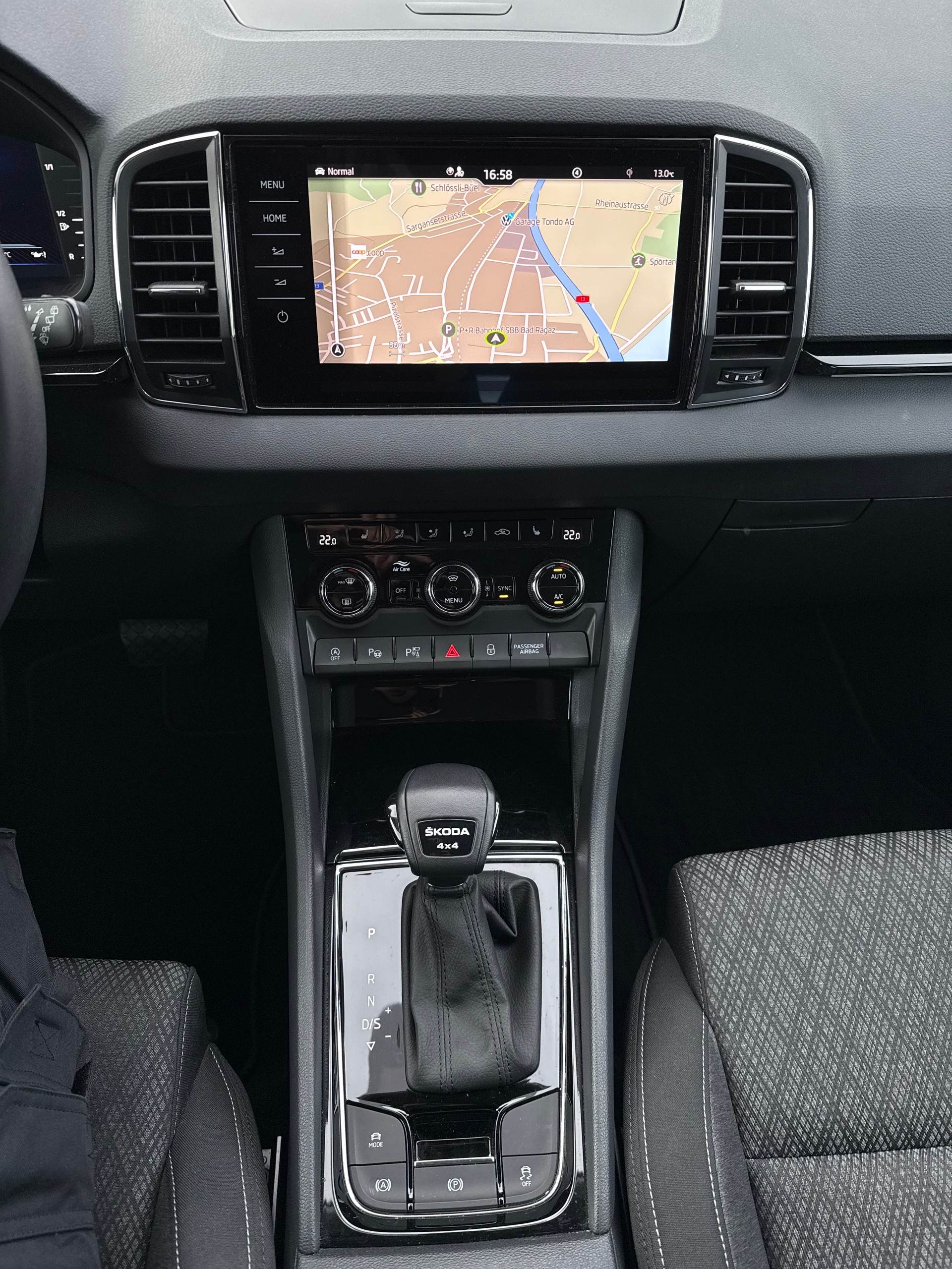 SKODA Karoq 2.0 TDI Style 4x4 DSG-image-22