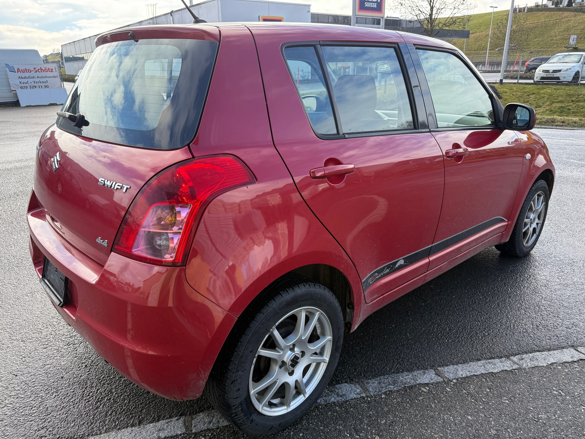SUZUKI Swift 1.3i 16V GL 4x4-image-4