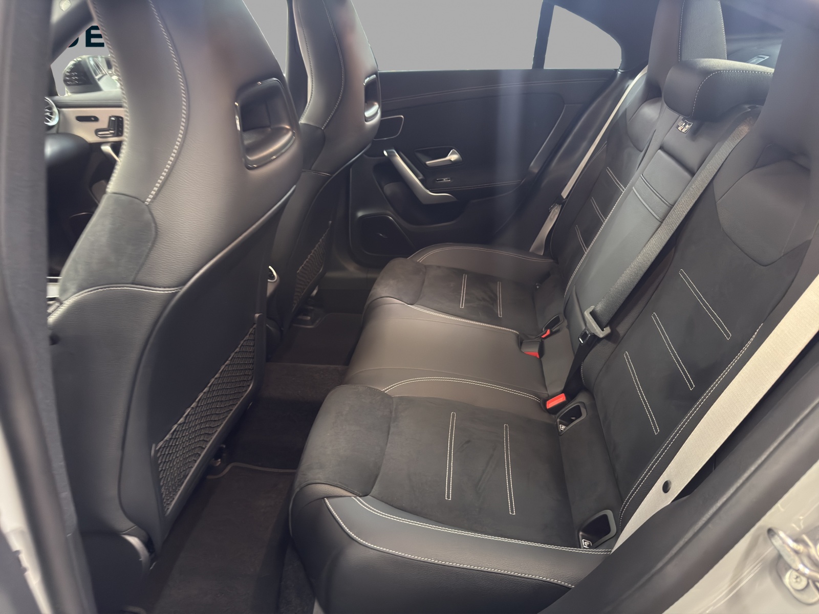 MERCEDES-BENZ CLA 220 4M - AMG / DISTRONIC / 360 Grad Kamera / Soundsystem-image-13