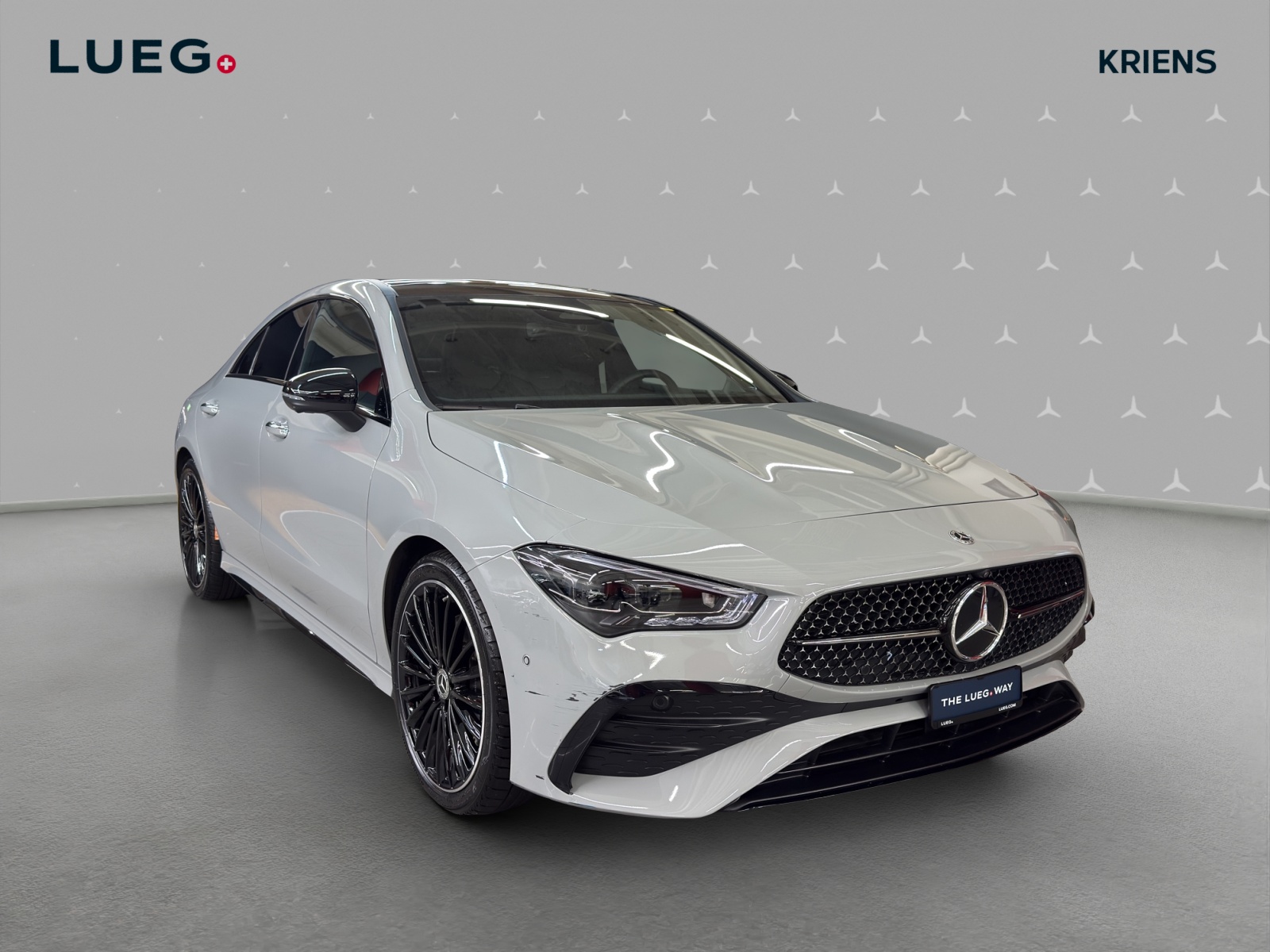 MERCEDES-BENZ CLA 220 4M - AMG / DISTRONIC / 360 Grad Kamera / Soundsystem-image-4