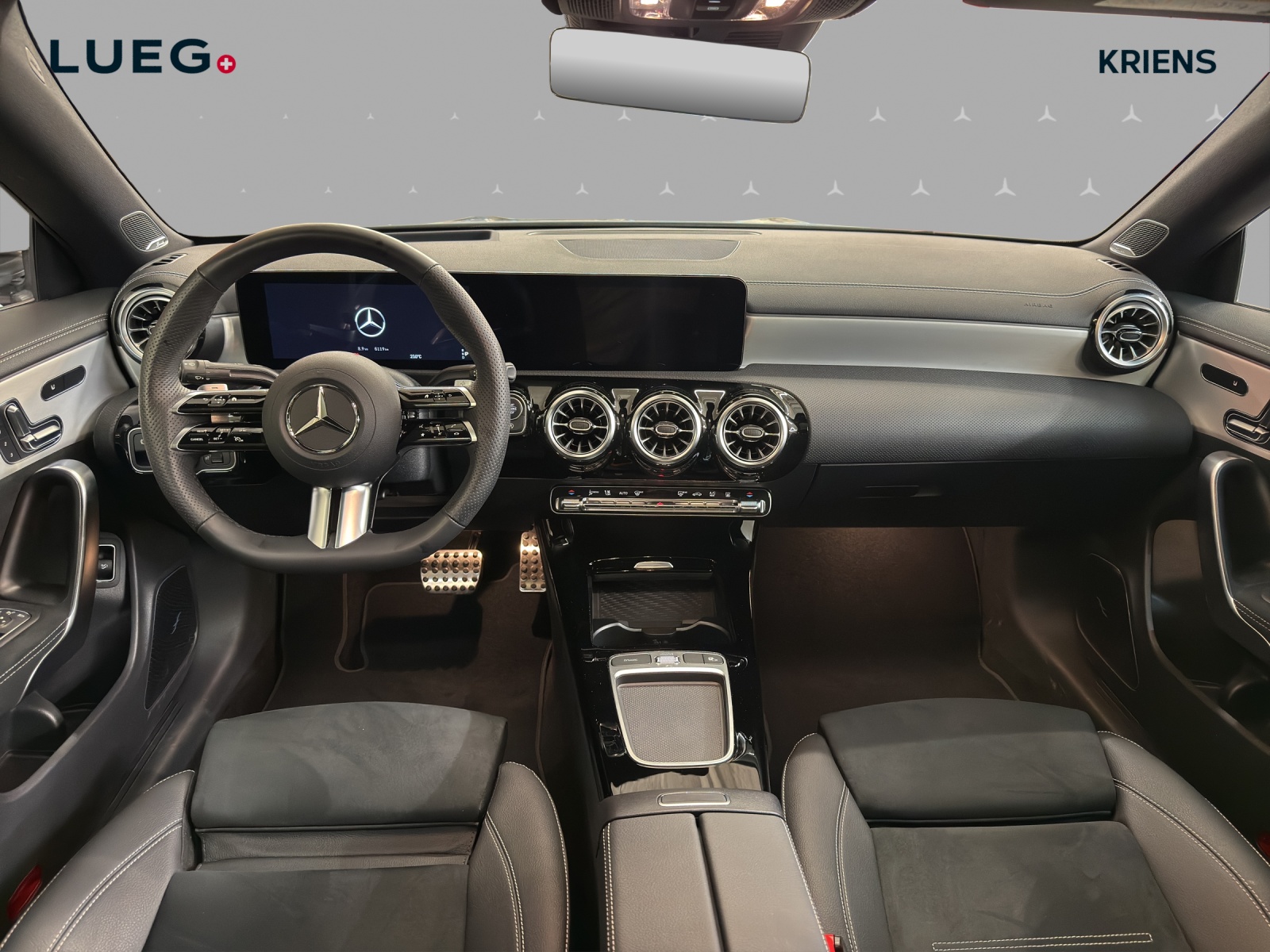 MERCEDES-BENZ CLA 220 4M - AMG / DISTRONIC / 360 Grad Kamera / Soundsystem-image-10