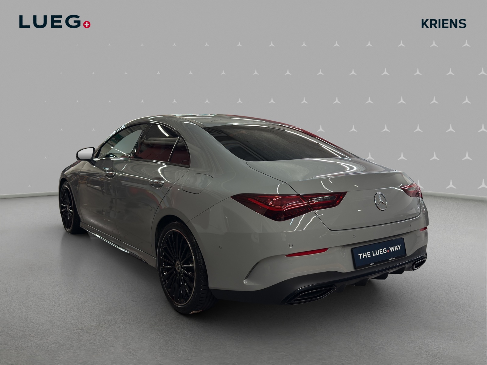 MERCEDES-BENZ CLA 220 4M - AMG / DISTRONIC / 360 Grad Kamera / Soundsystem-image-2