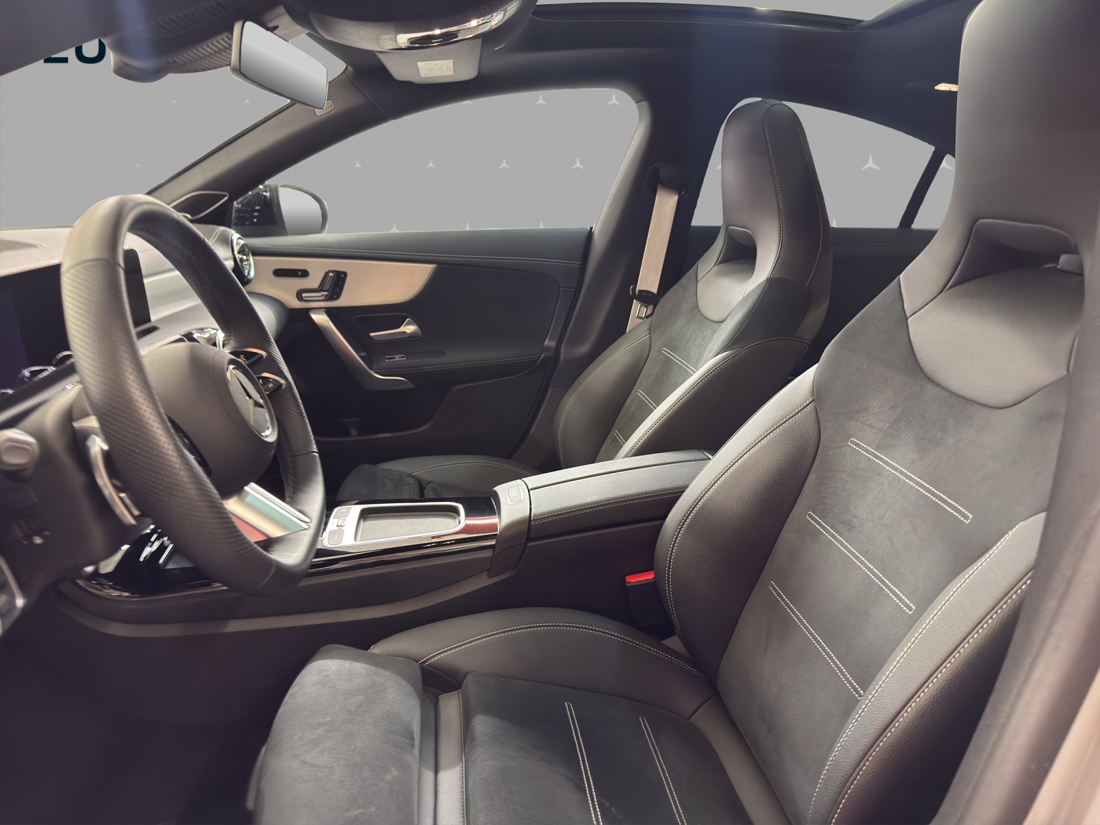 MERCEDES-BENZ CLA 220 4M - AMG / DISTRONIC / 360 Grad Kamera / Soundsystem-image-7