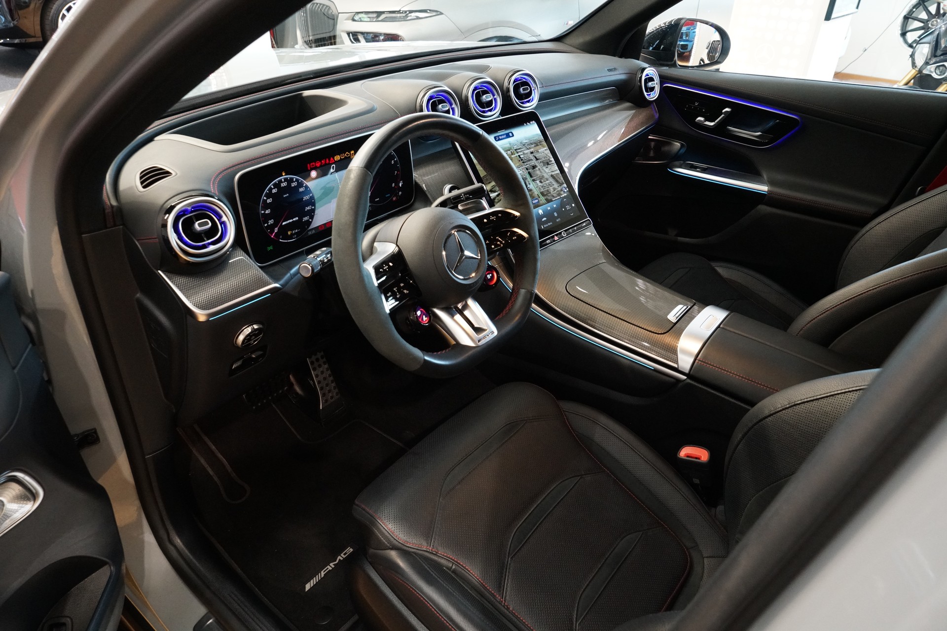 MERCEDES-BENZ GLC 43 AMG Executive Edition 4Matic 9G-Tronic-image-11