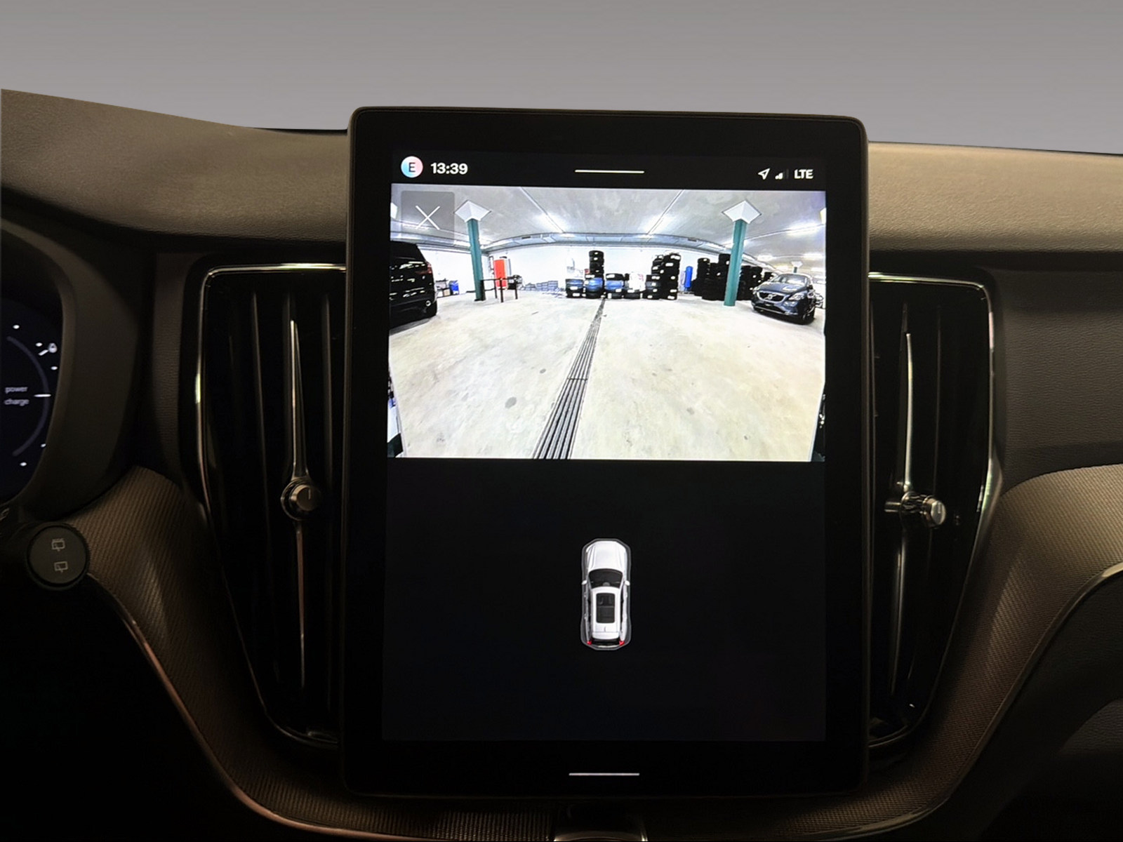 VOLVO XC60 2.0 T6 TE Core eAWD-image-15