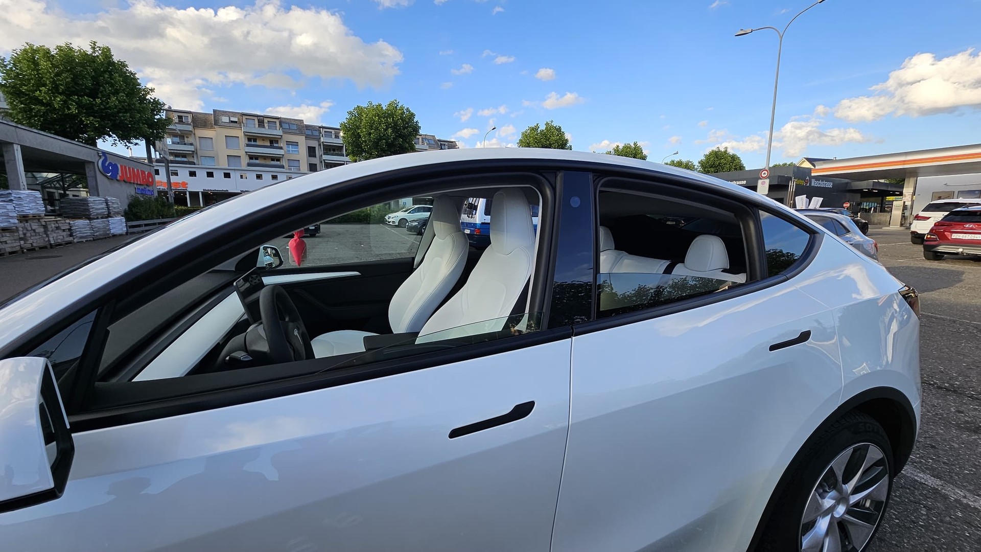 TESLA Long Range D-image-3