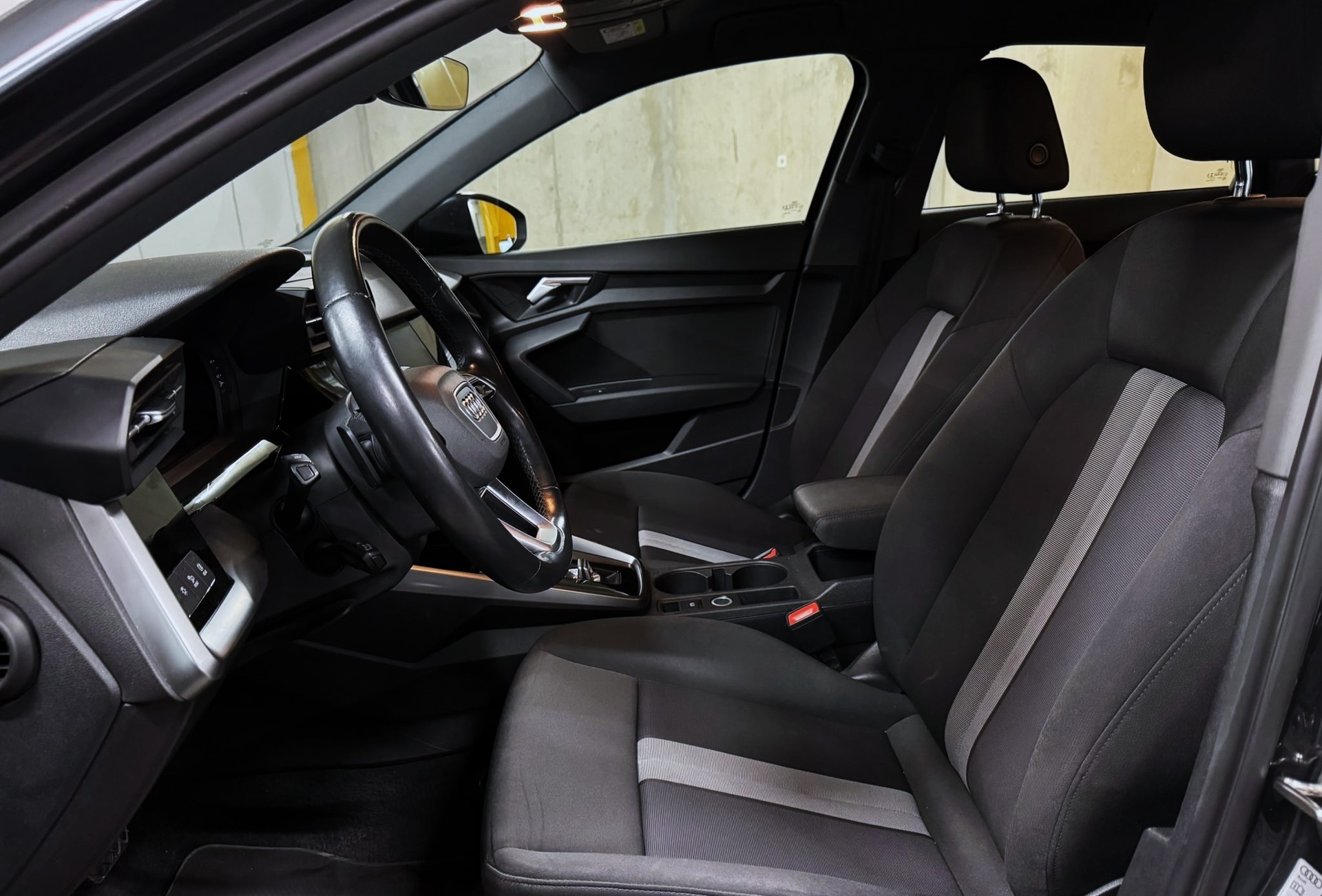 AUDI A3 Sportback 35 TFSI S-tronic-image-9