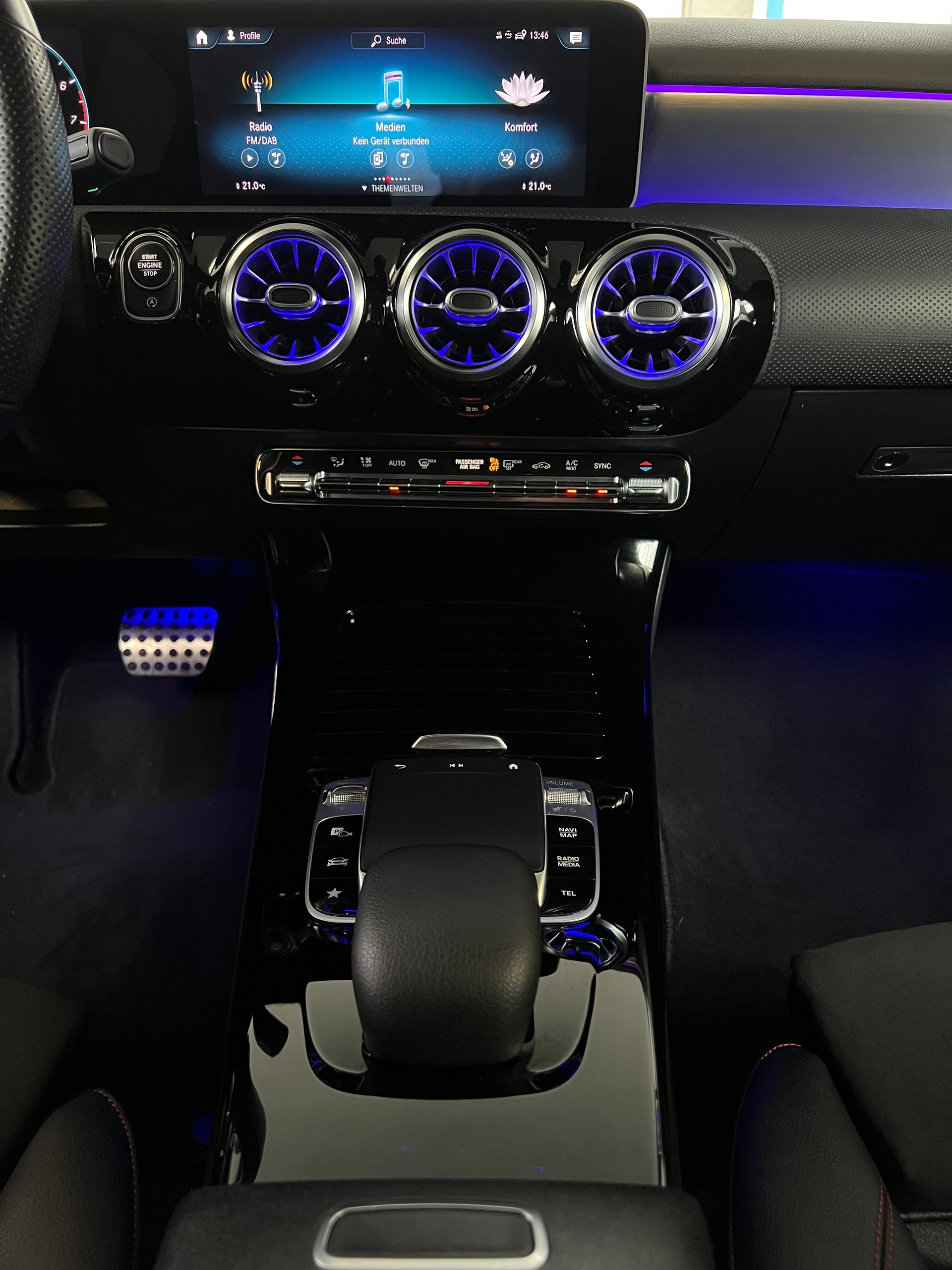 MERCEDES-BENZ A 250 4Matic AMG Line 4Matic 7G-DCT-image-5