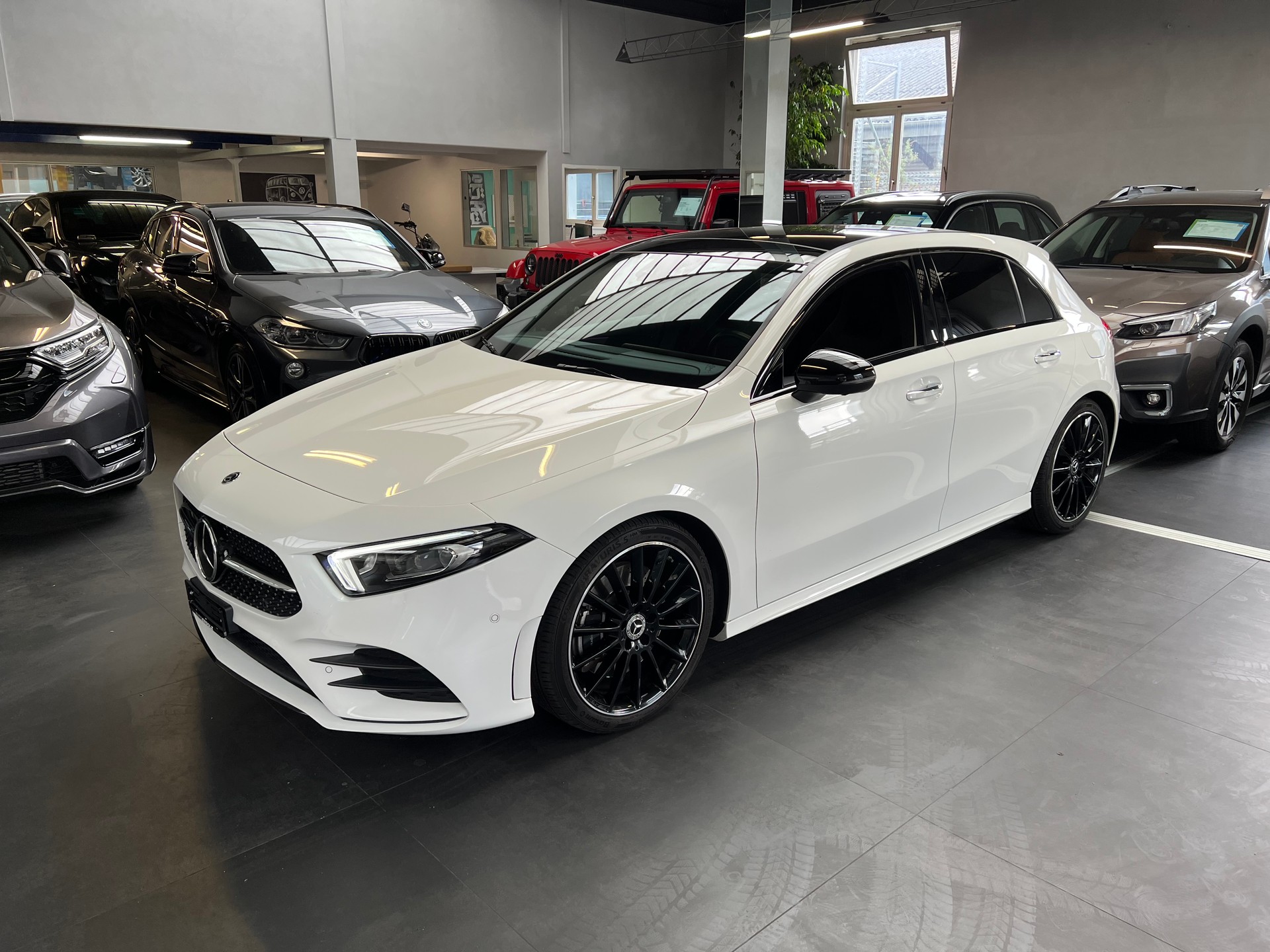 MERCEDES-BENZ A 250 4Matic AMG Line 4Matic 7G-DCT-image-0