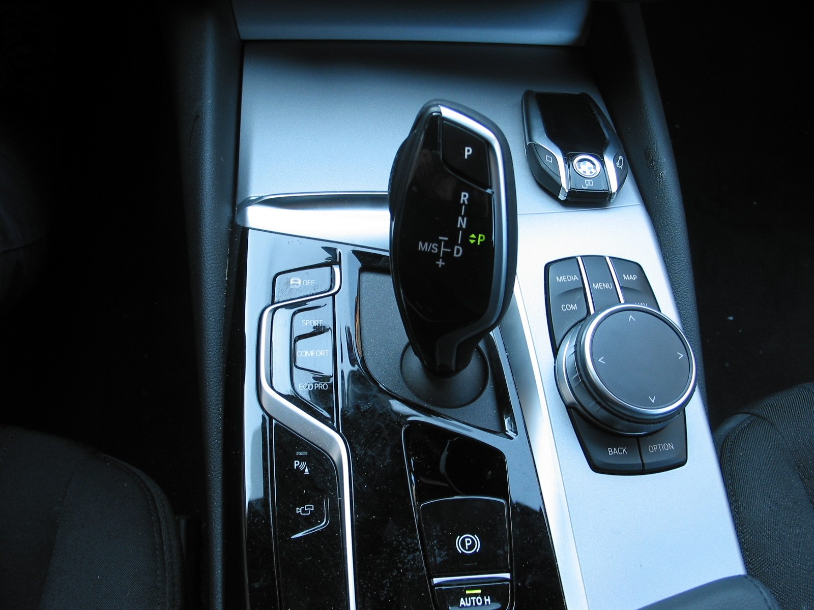 BMW 530d xDrive SAG Touring-image-8