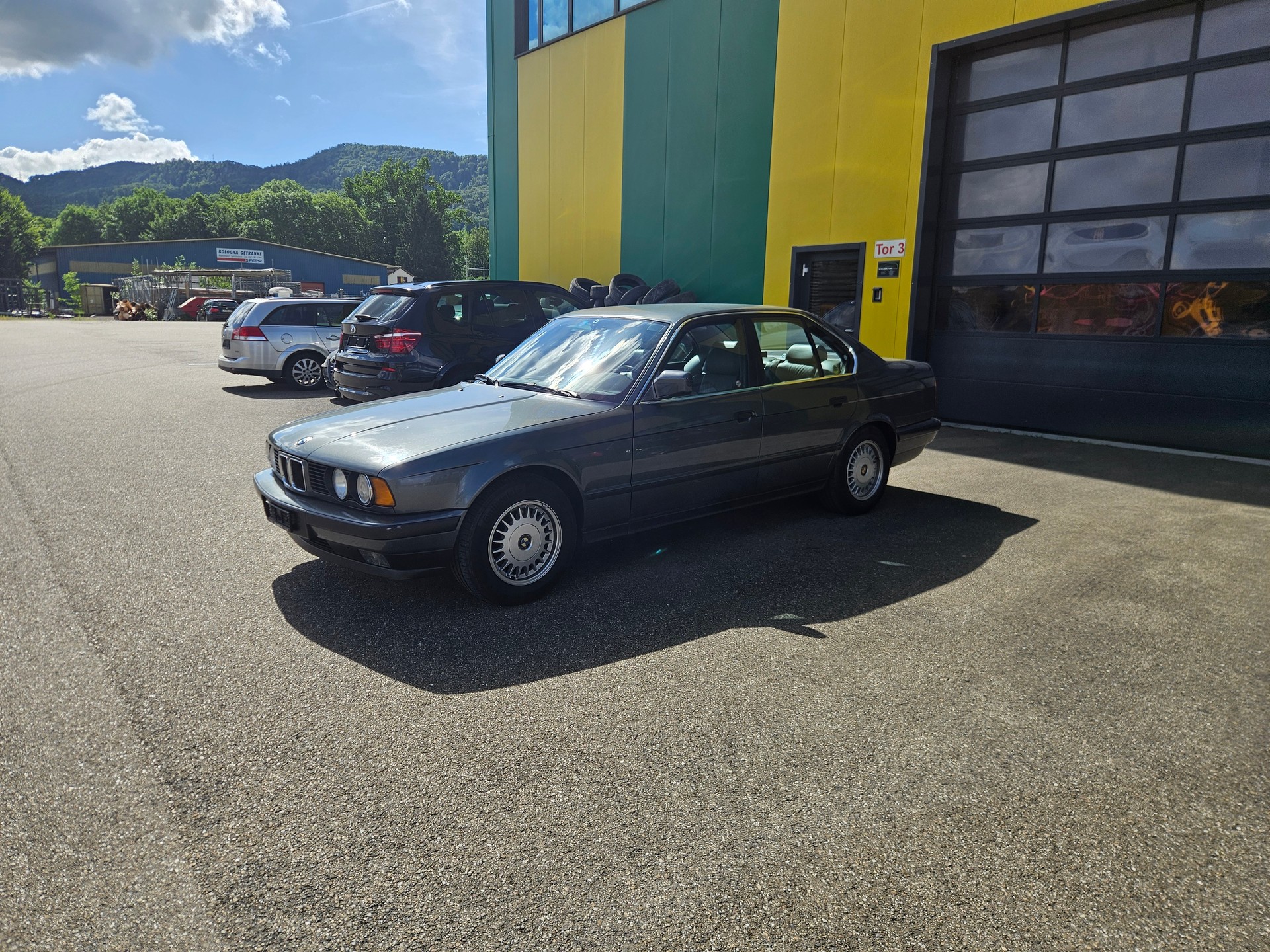 BMW 525i A-image-8