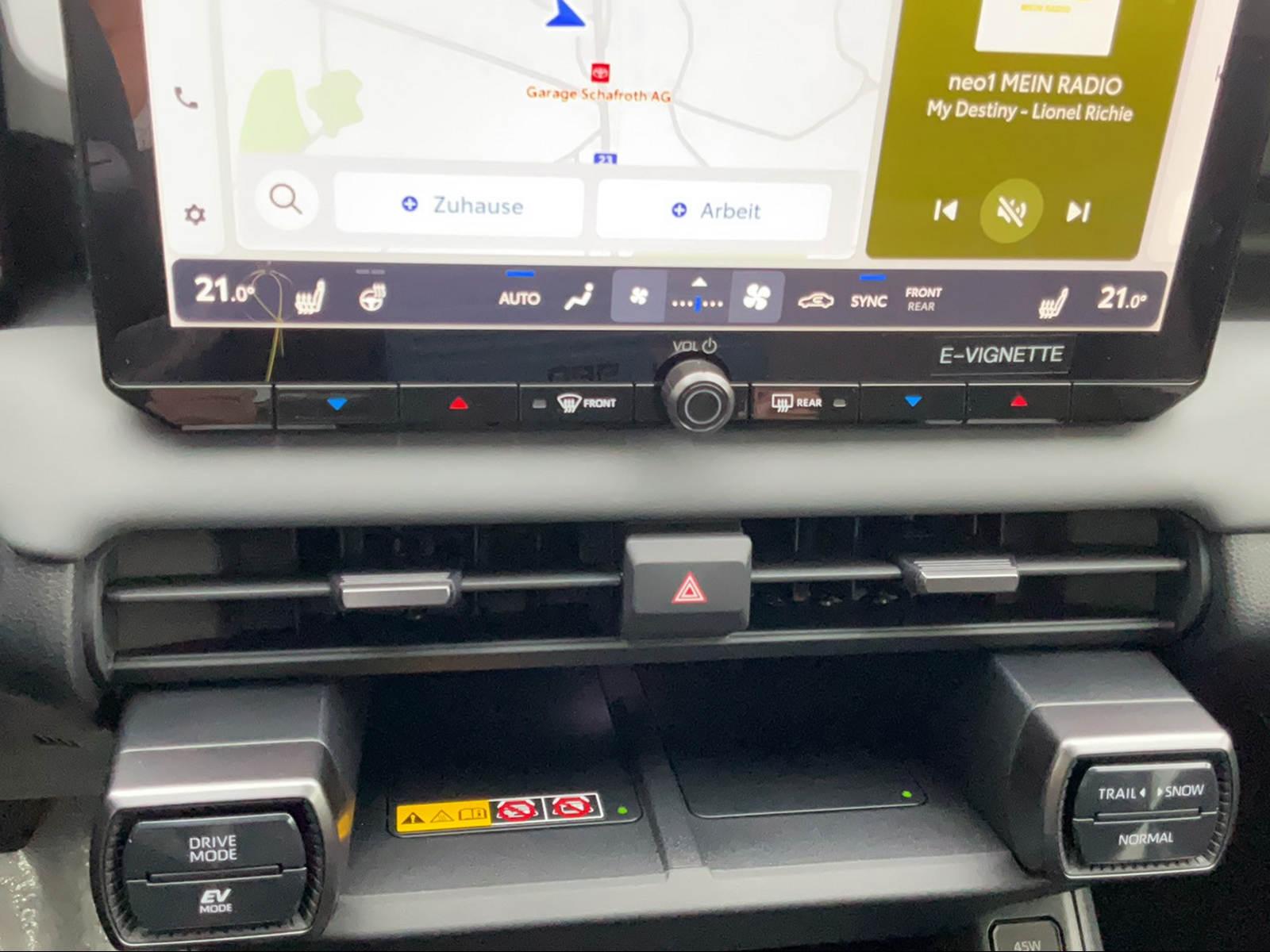 TOYOTA RAV4 2.5 HEV Premium-image-13